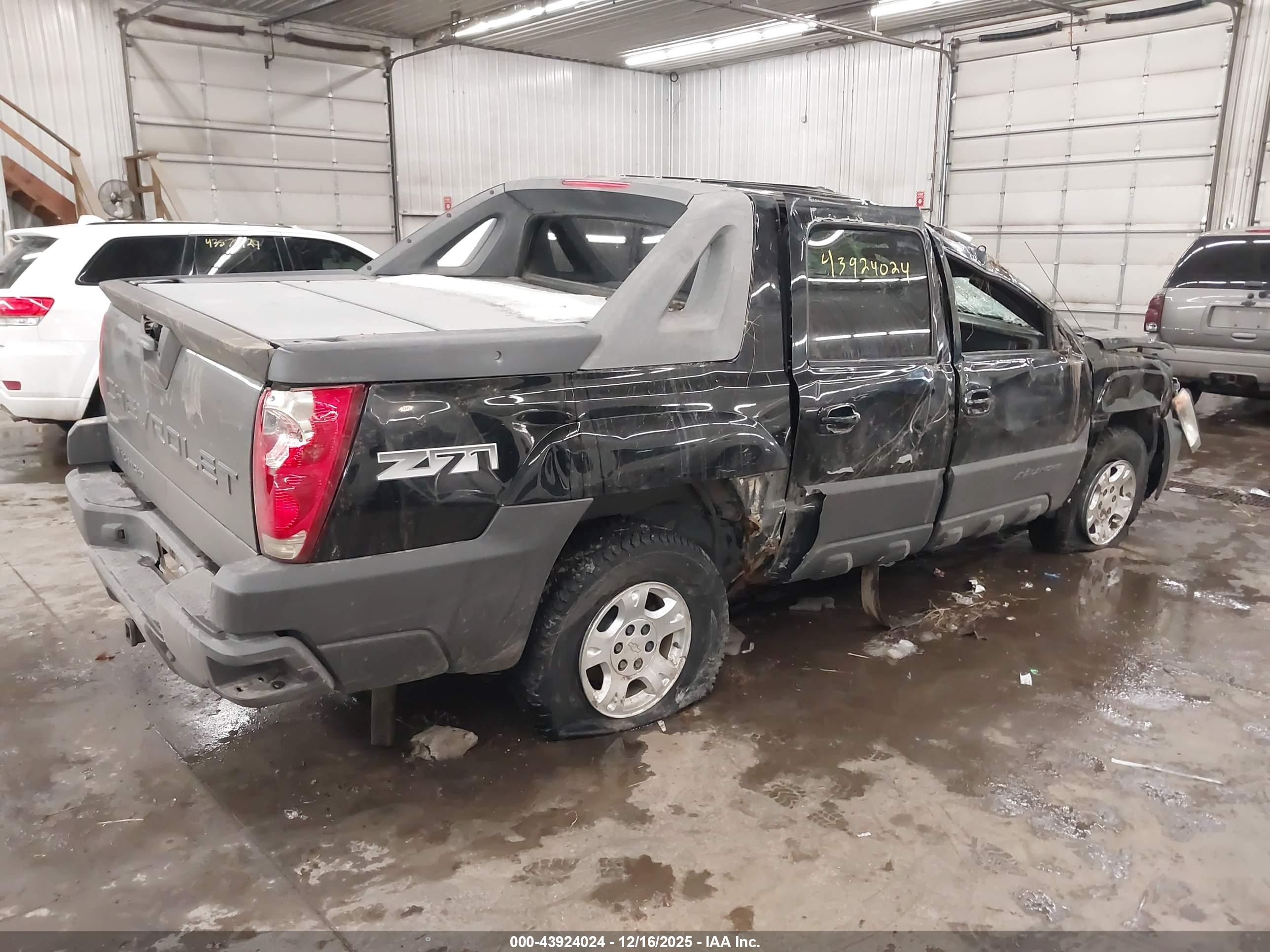 CHEVROLET AVALANCHE image 4
