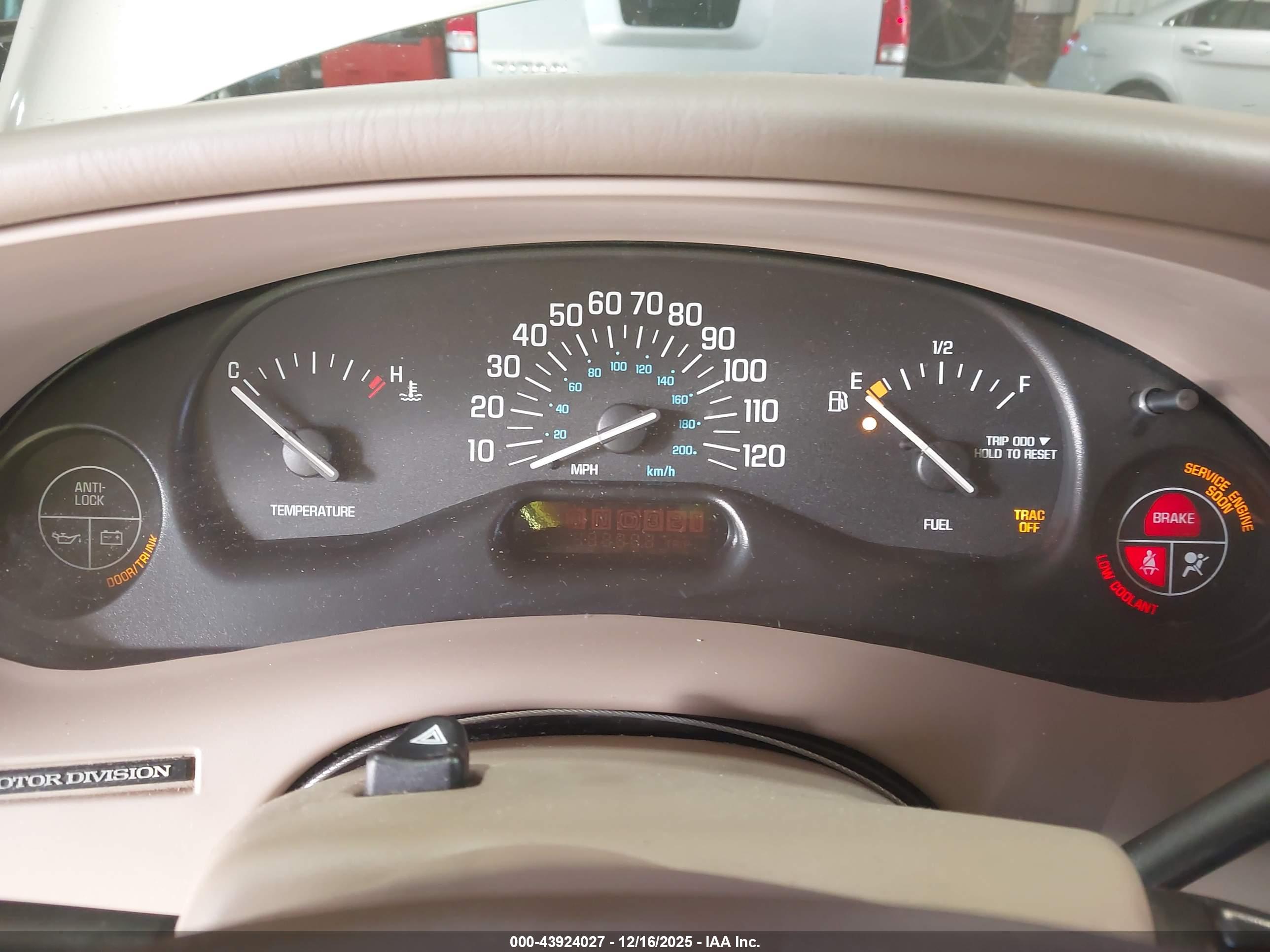 BUICK CENTURY image 7