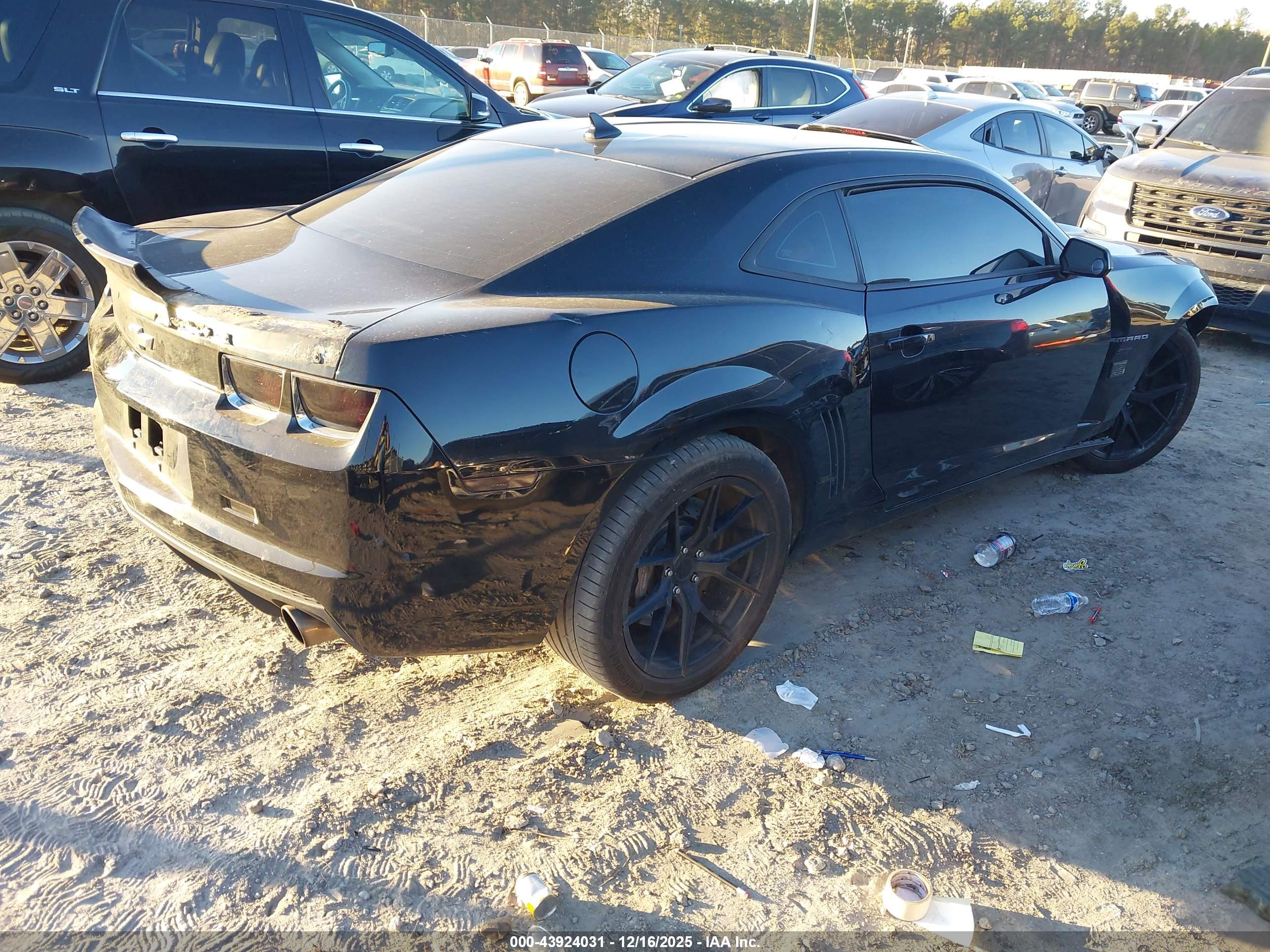 CHEVROLET CAMARO image 4