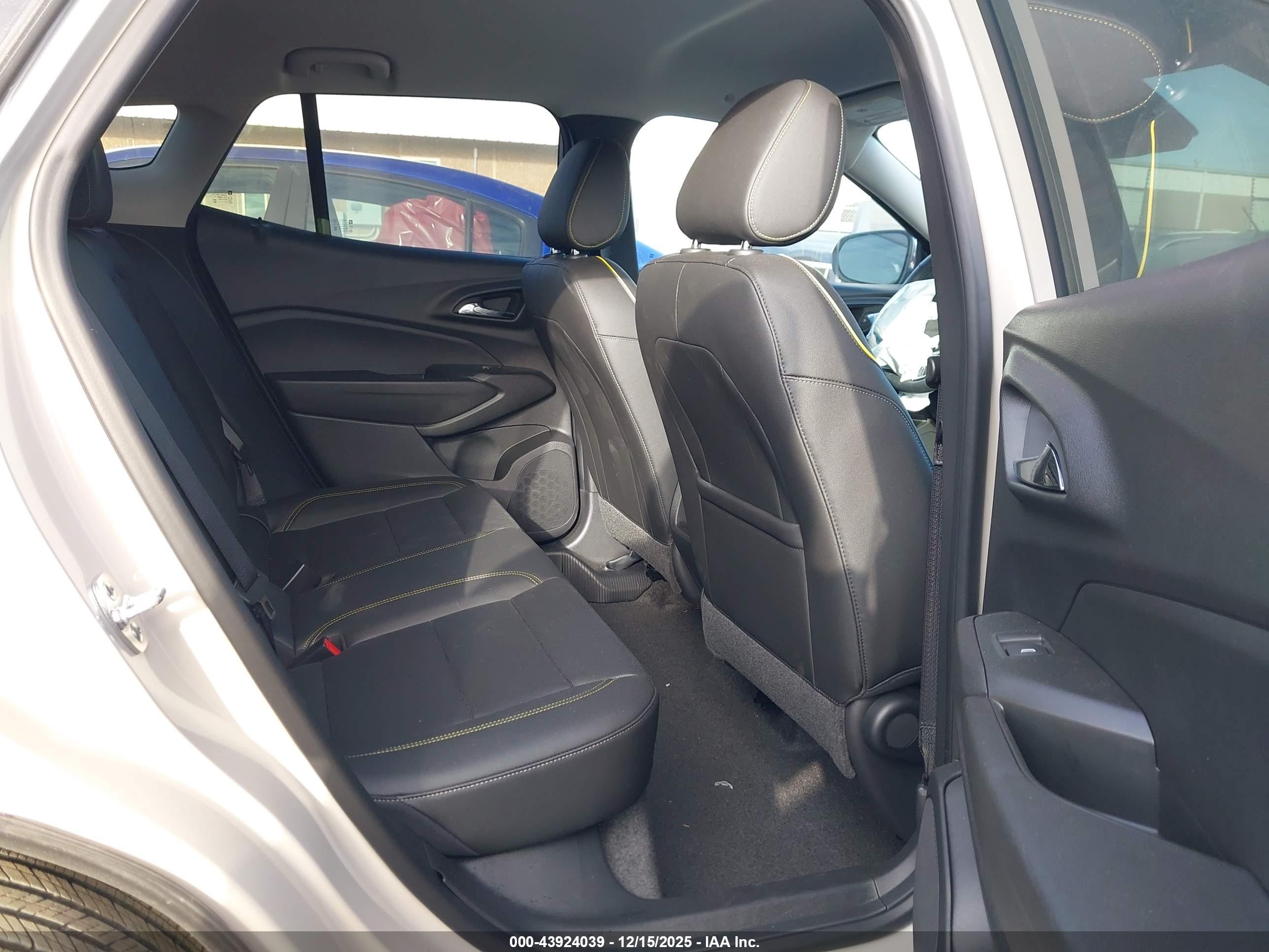 CHEVROLET TRAX image 8