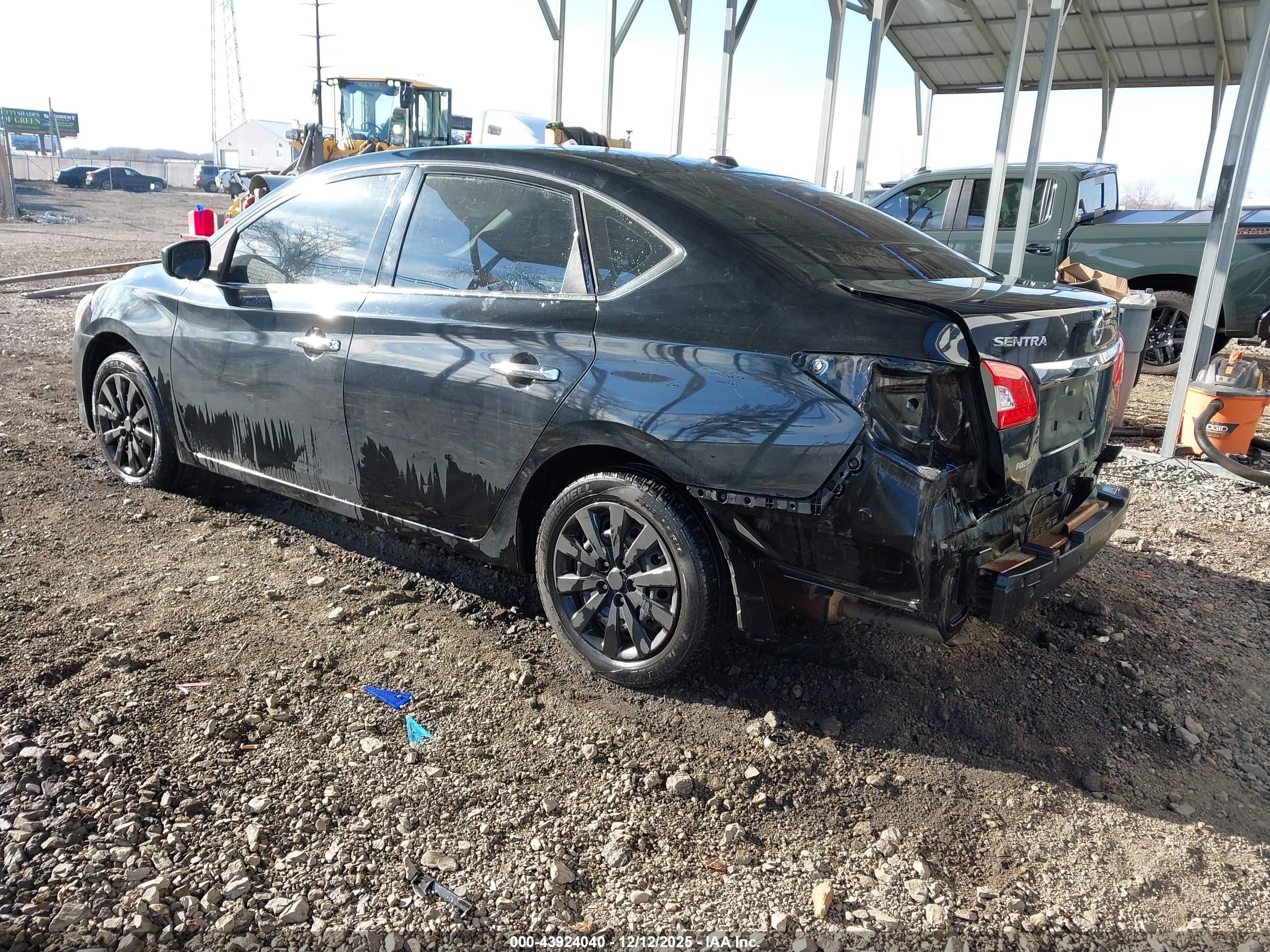 NISSAN SENTRA image 3