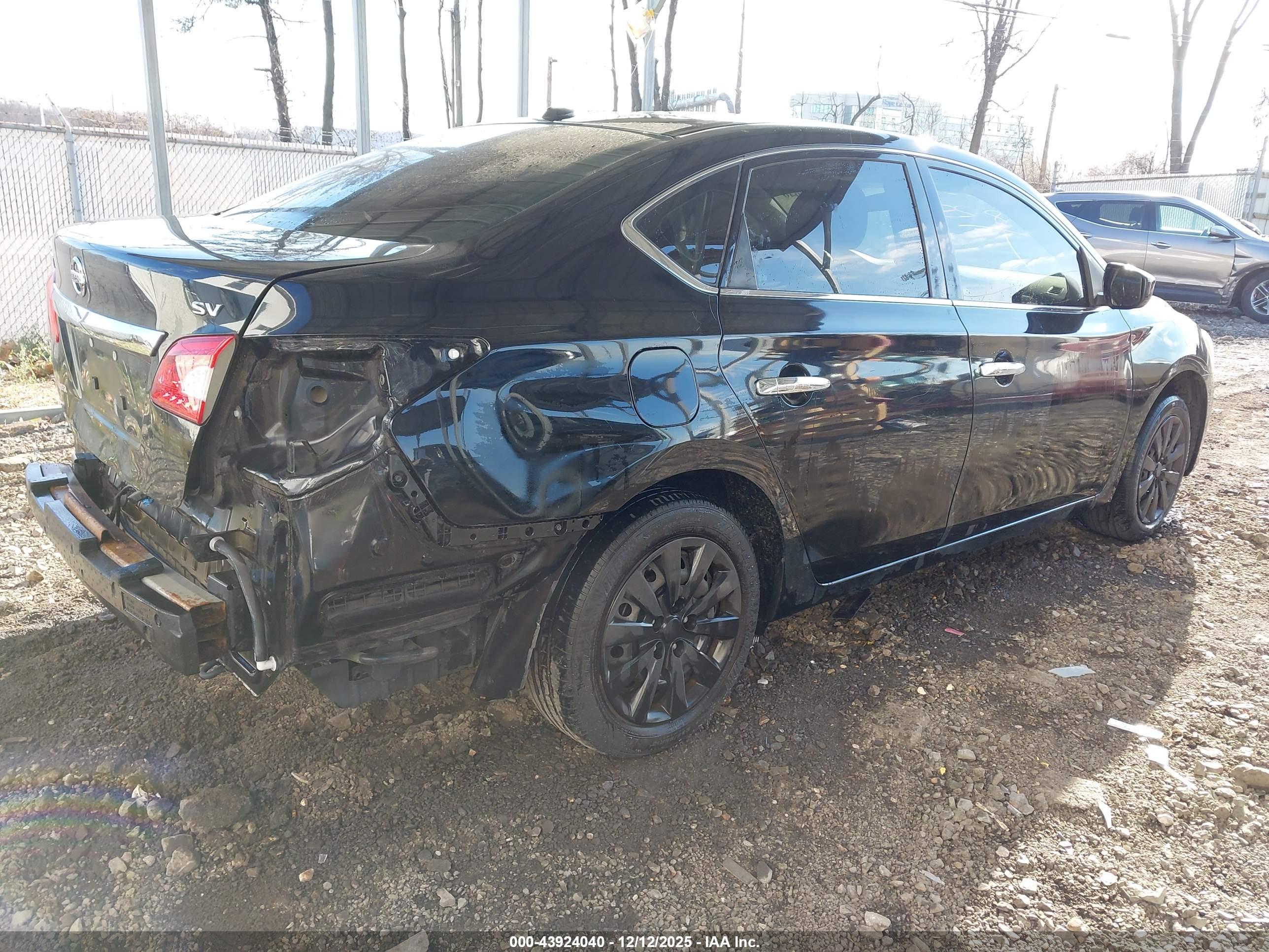 NISSAN SENTRA image 4