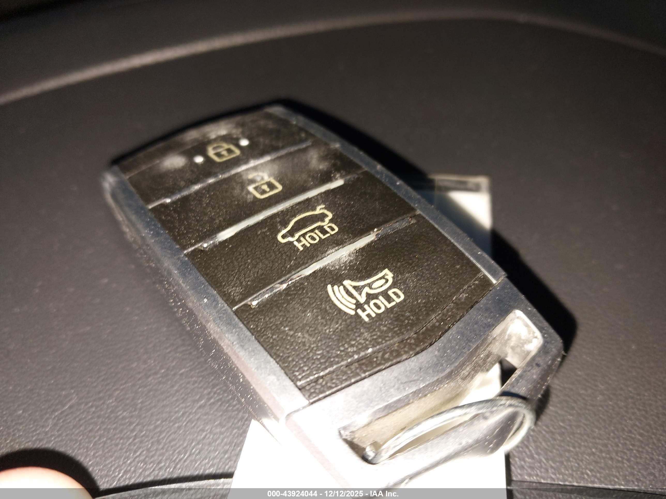 GENESIS G80 image 11