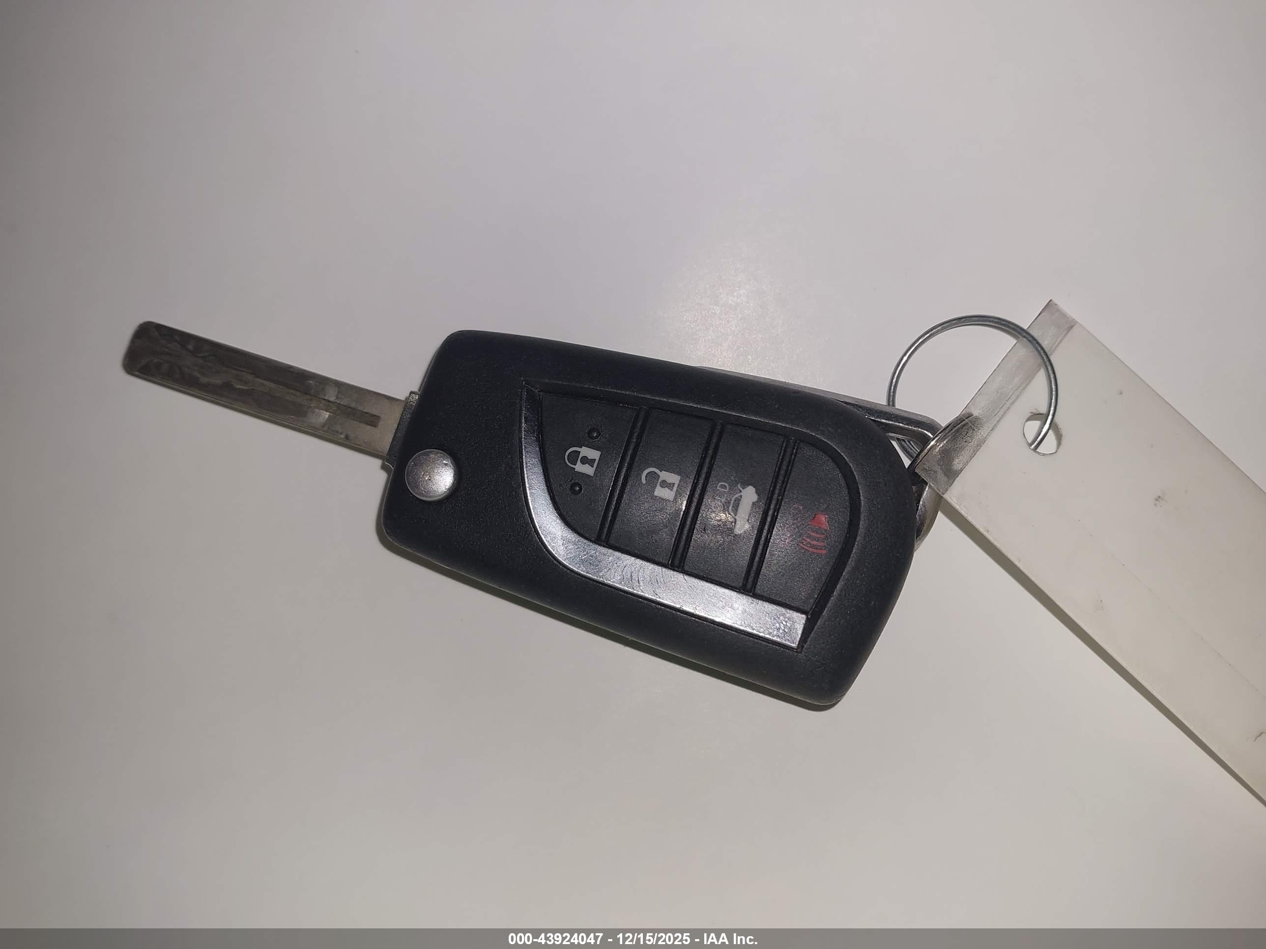 TOYOTA COROLLA image 11