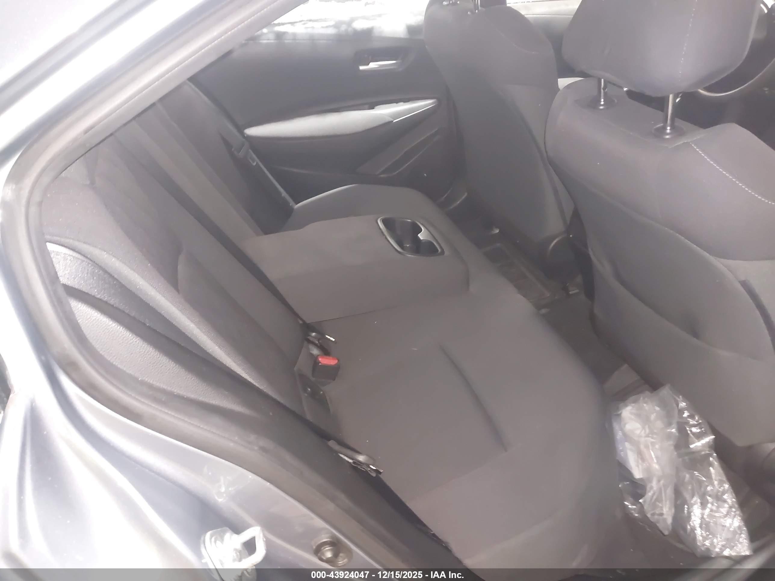 TOYOTA COROLLA image 8