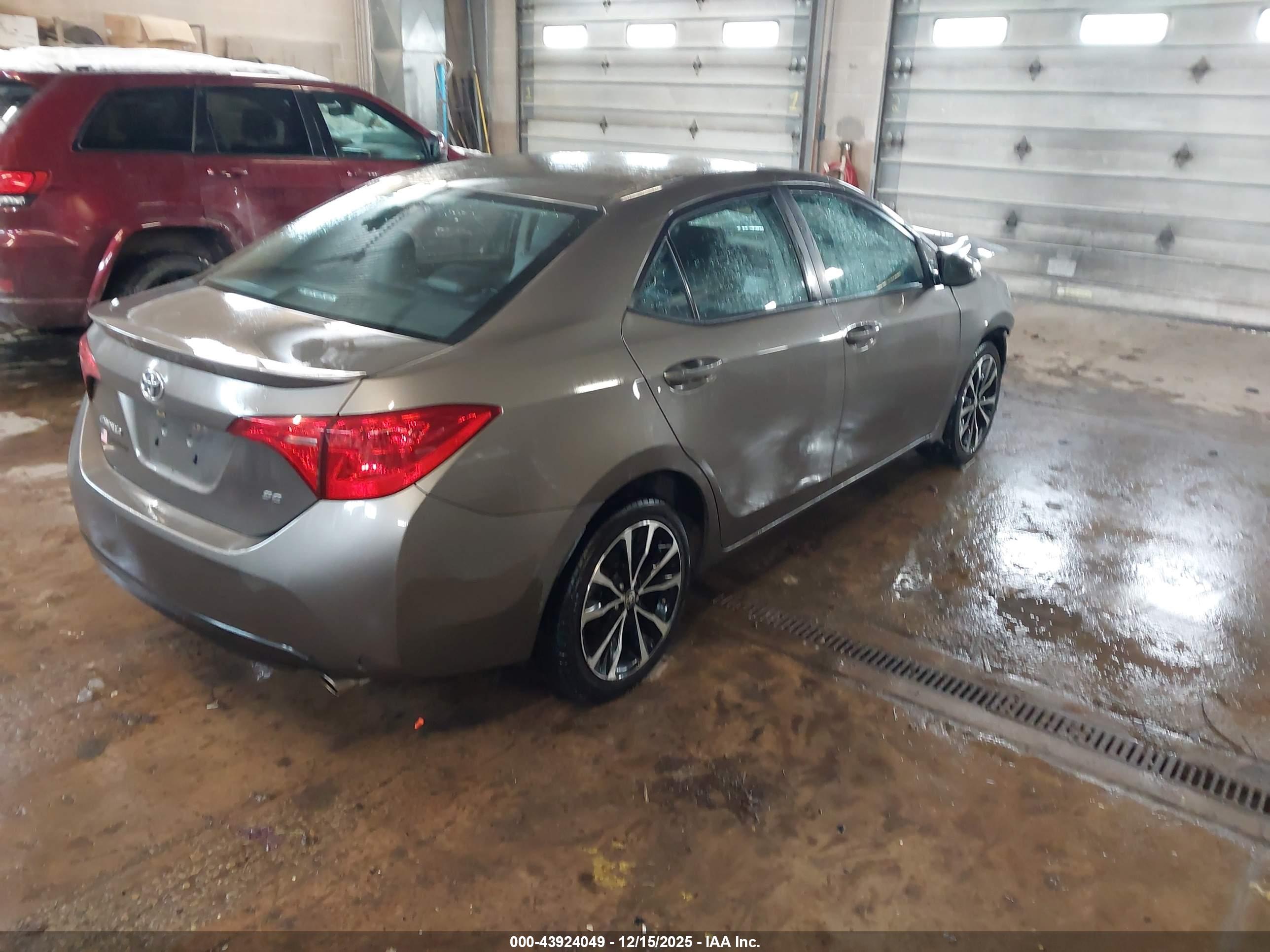 TOYOTA COROLLA image 4