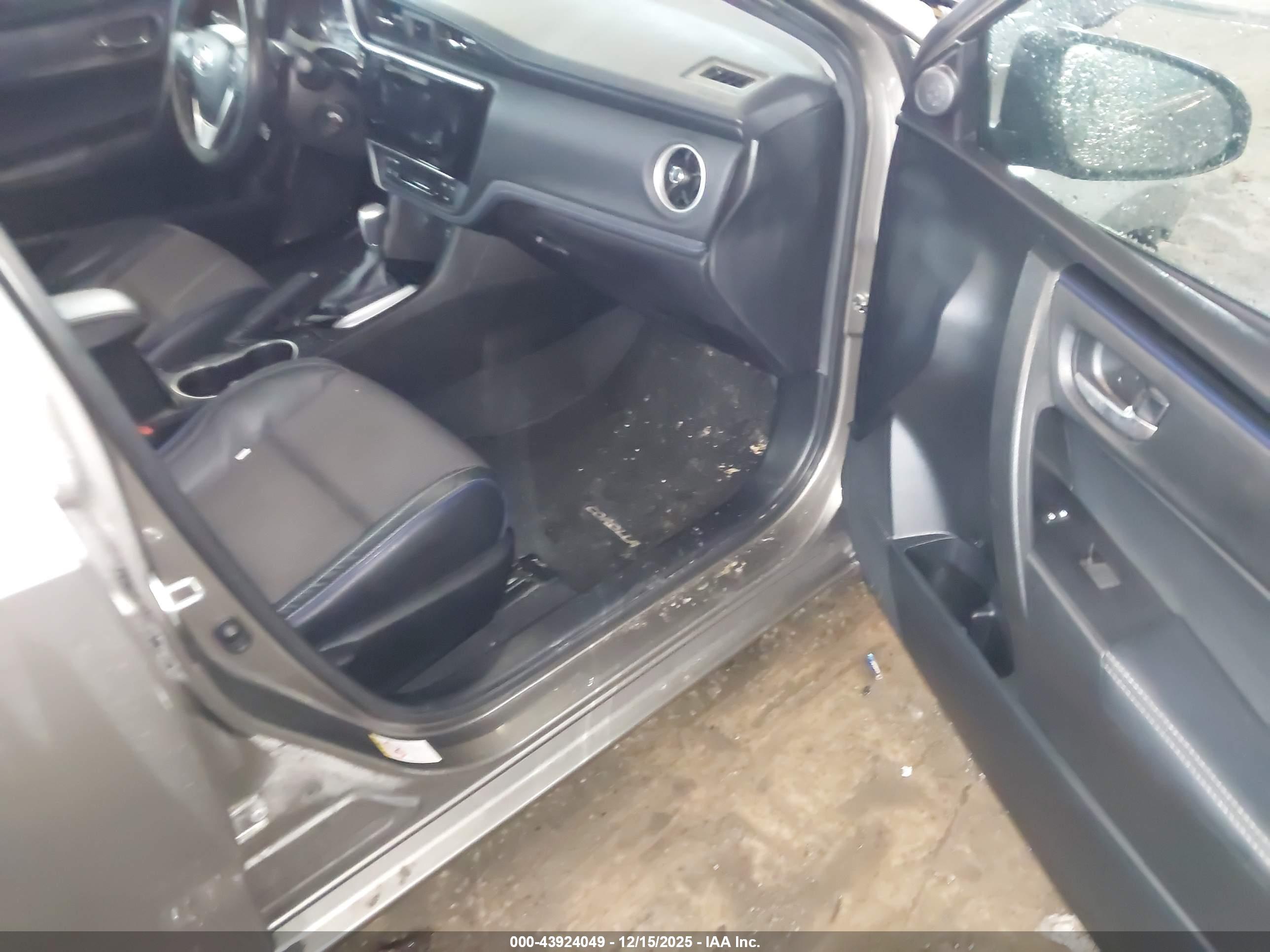 TOYOTA COROLLA image 5