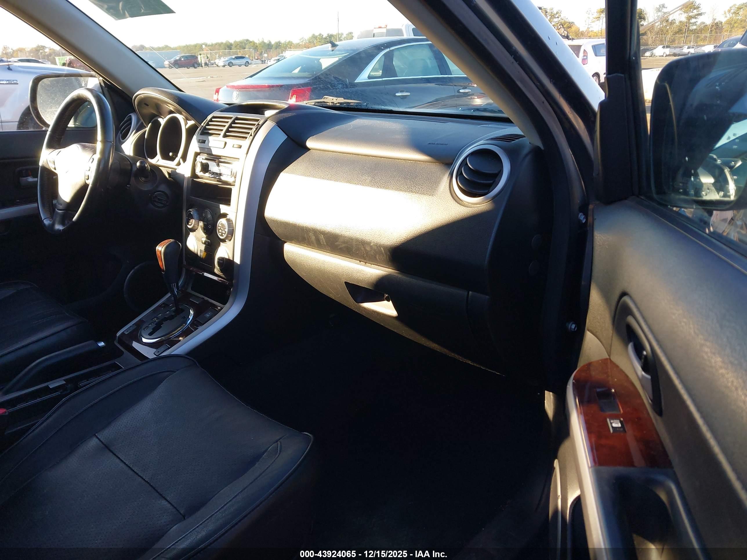 SUZUKI GRAND image 5