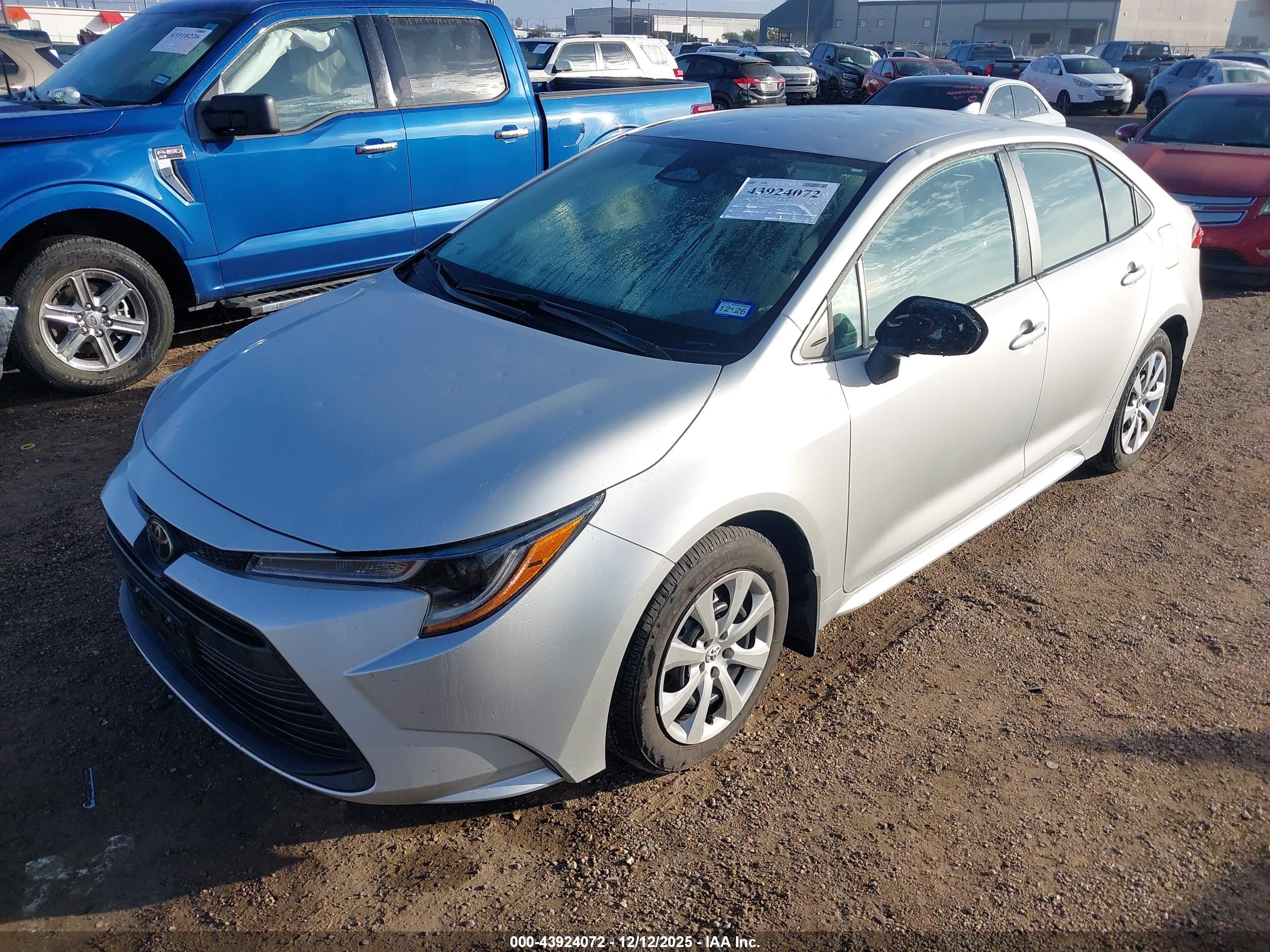 TOYOTA COROLLA image 2