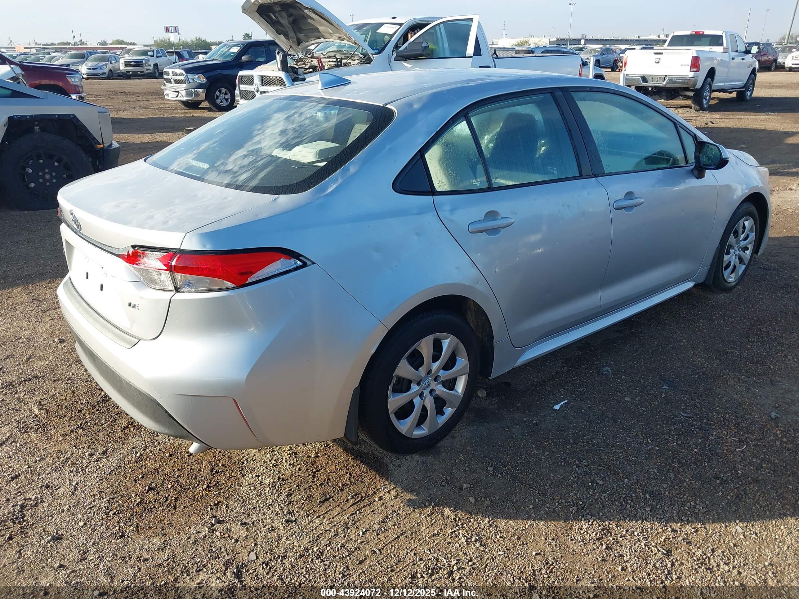 TOYOTA COROLLA image 4
