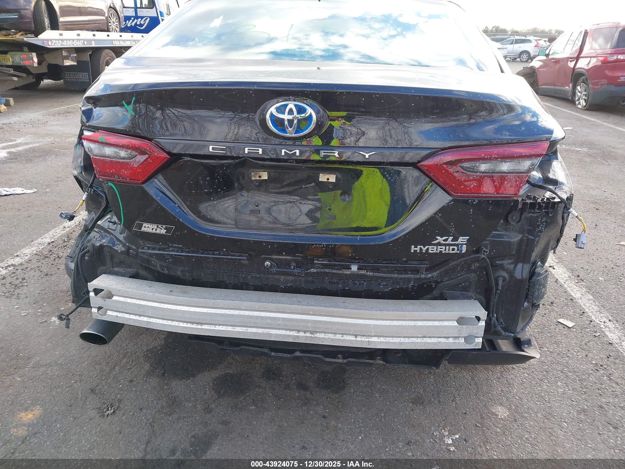 TOYOTA CAMRY image 6
