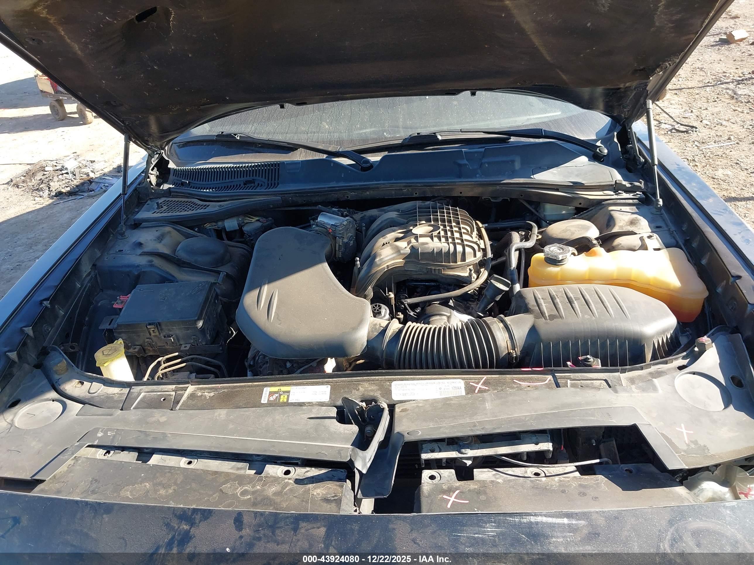 DODGE CHALLENGER image 10