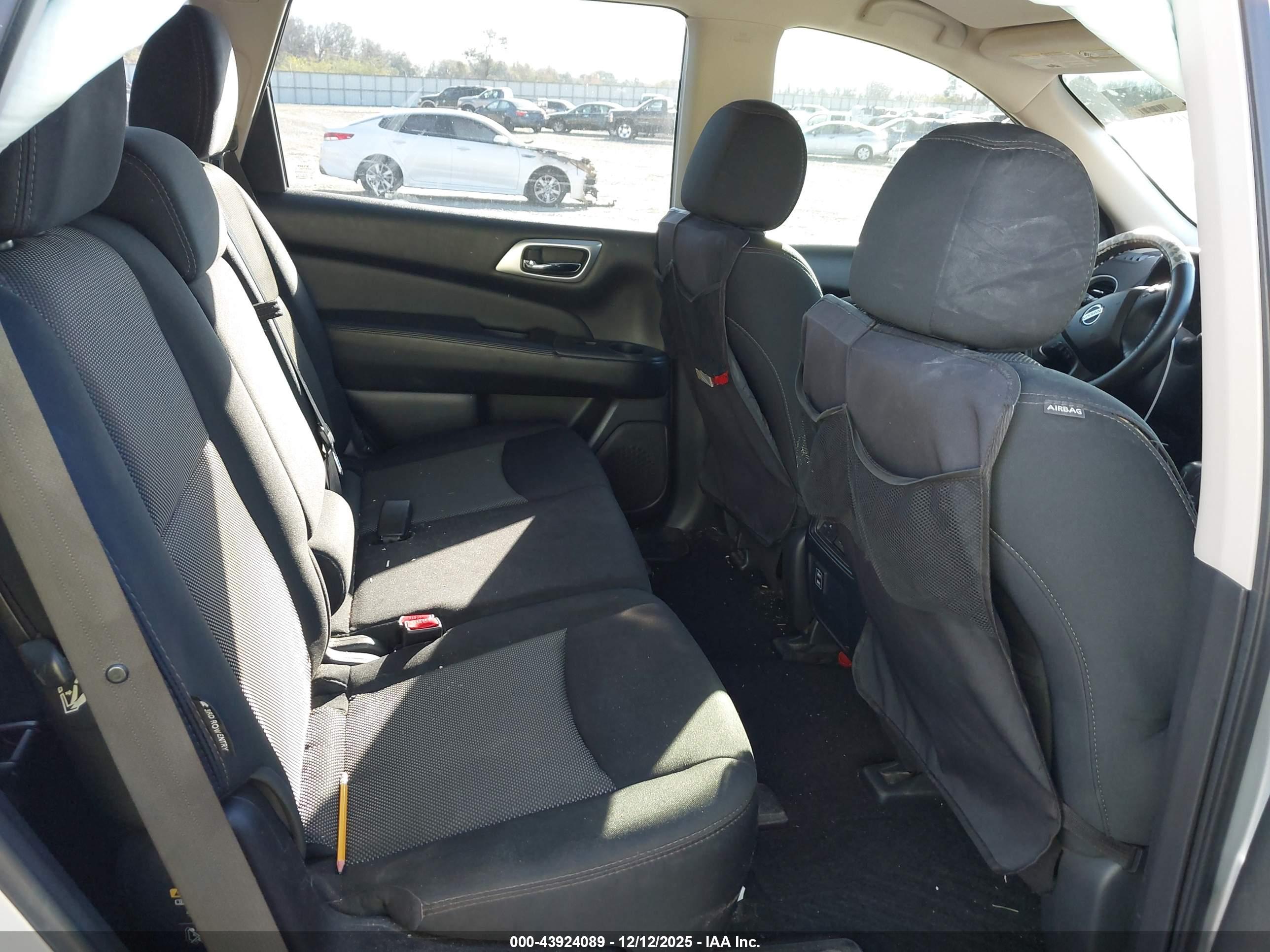 NISSAN PATHFINDER image 8