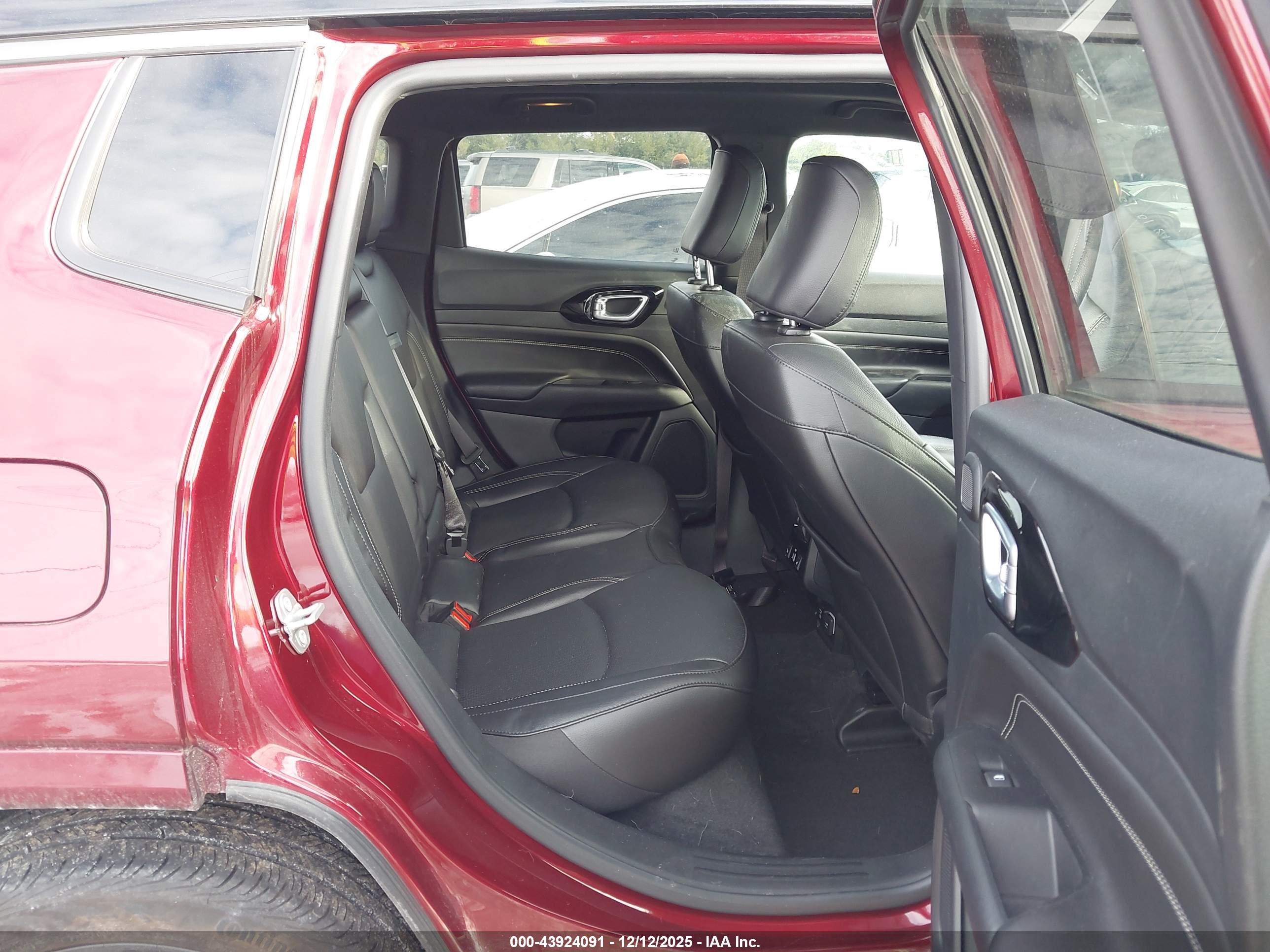 JEEP COMPASS image 8