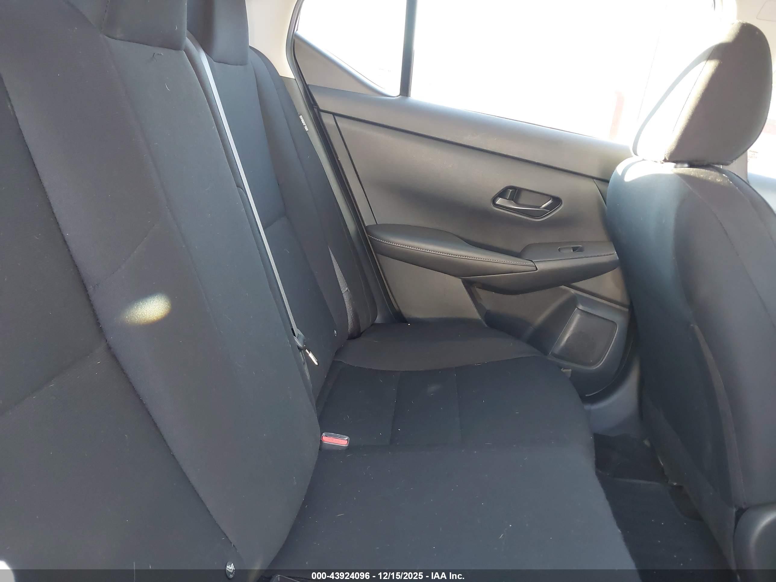 NISSAN SENTRA image 8