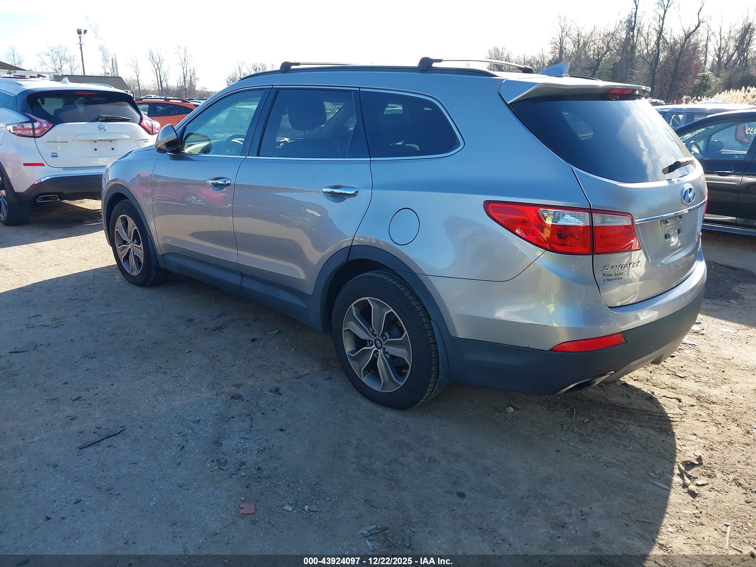 HYUNDAI SANTA image 3