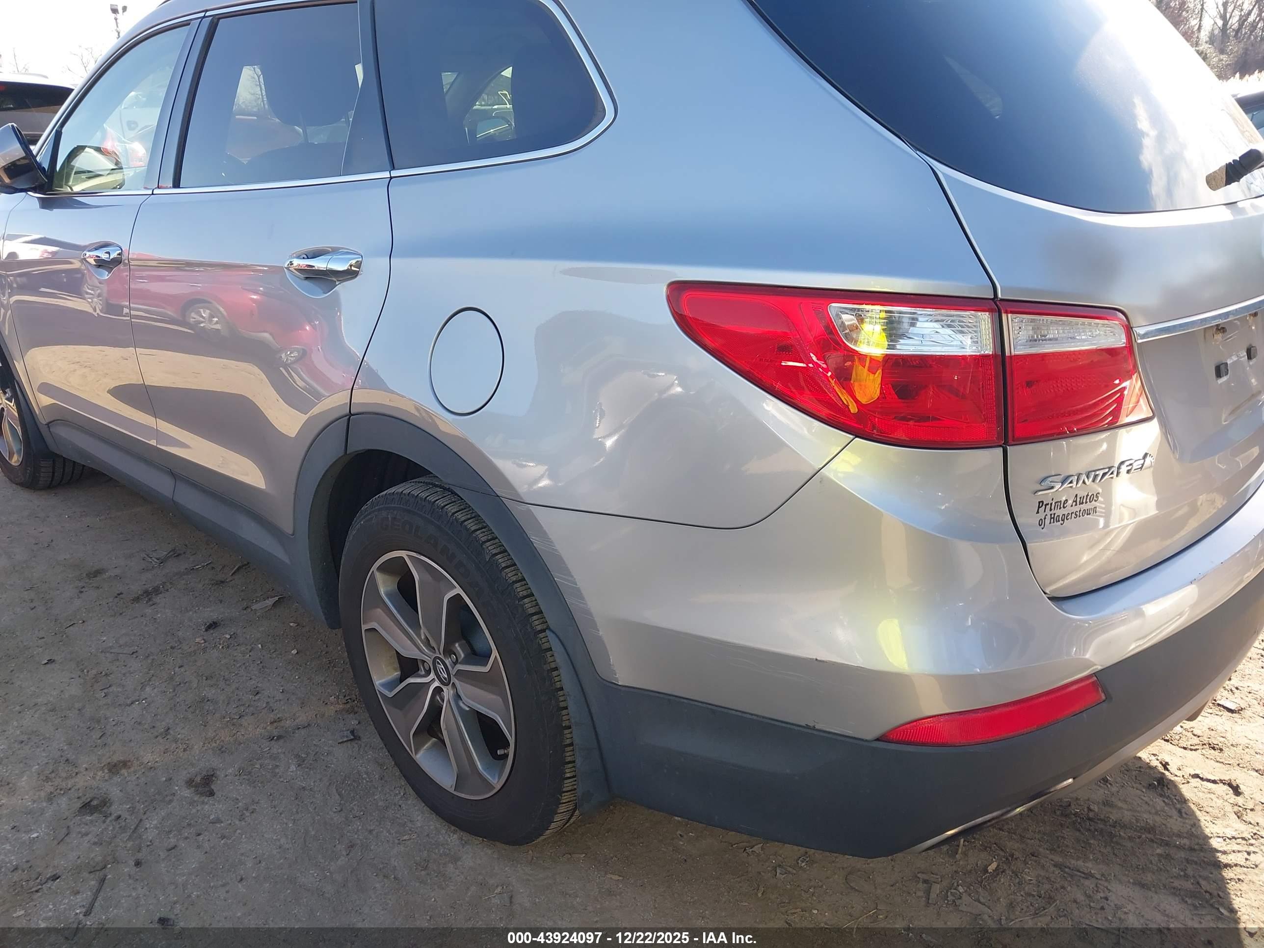HYUNDAI SANTA image 6