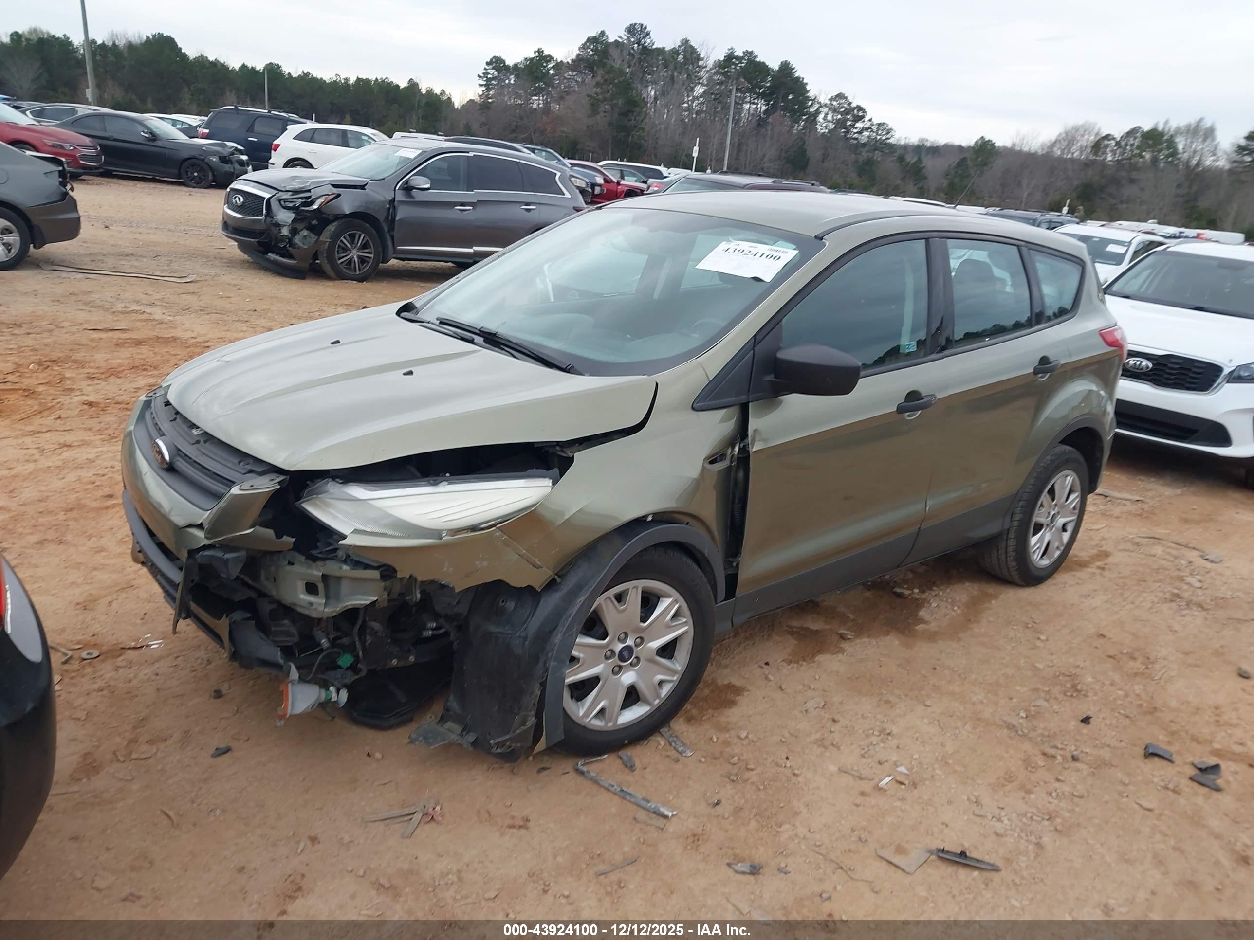 FORD ESCAPE image 2