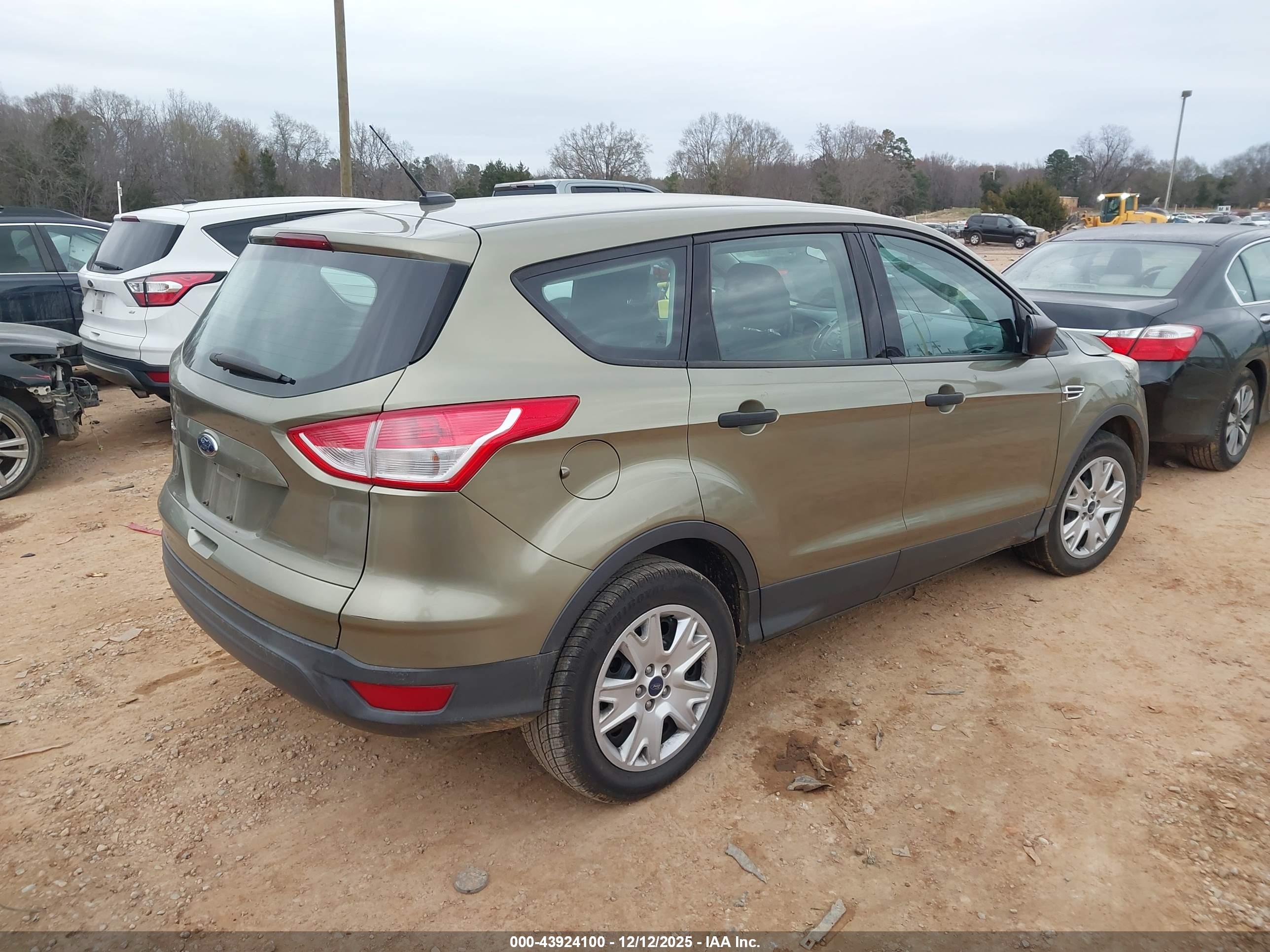 FORD ESCAPE image 4