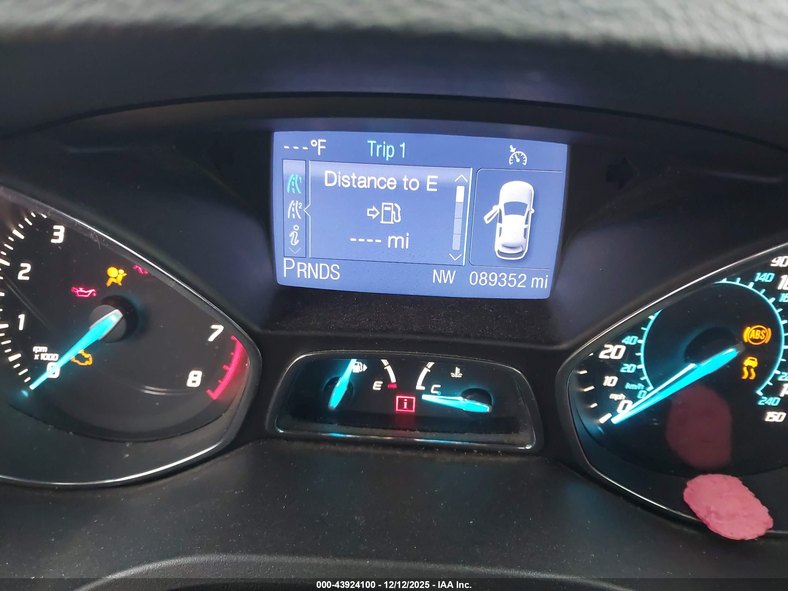 FORD ESCAPE image 7