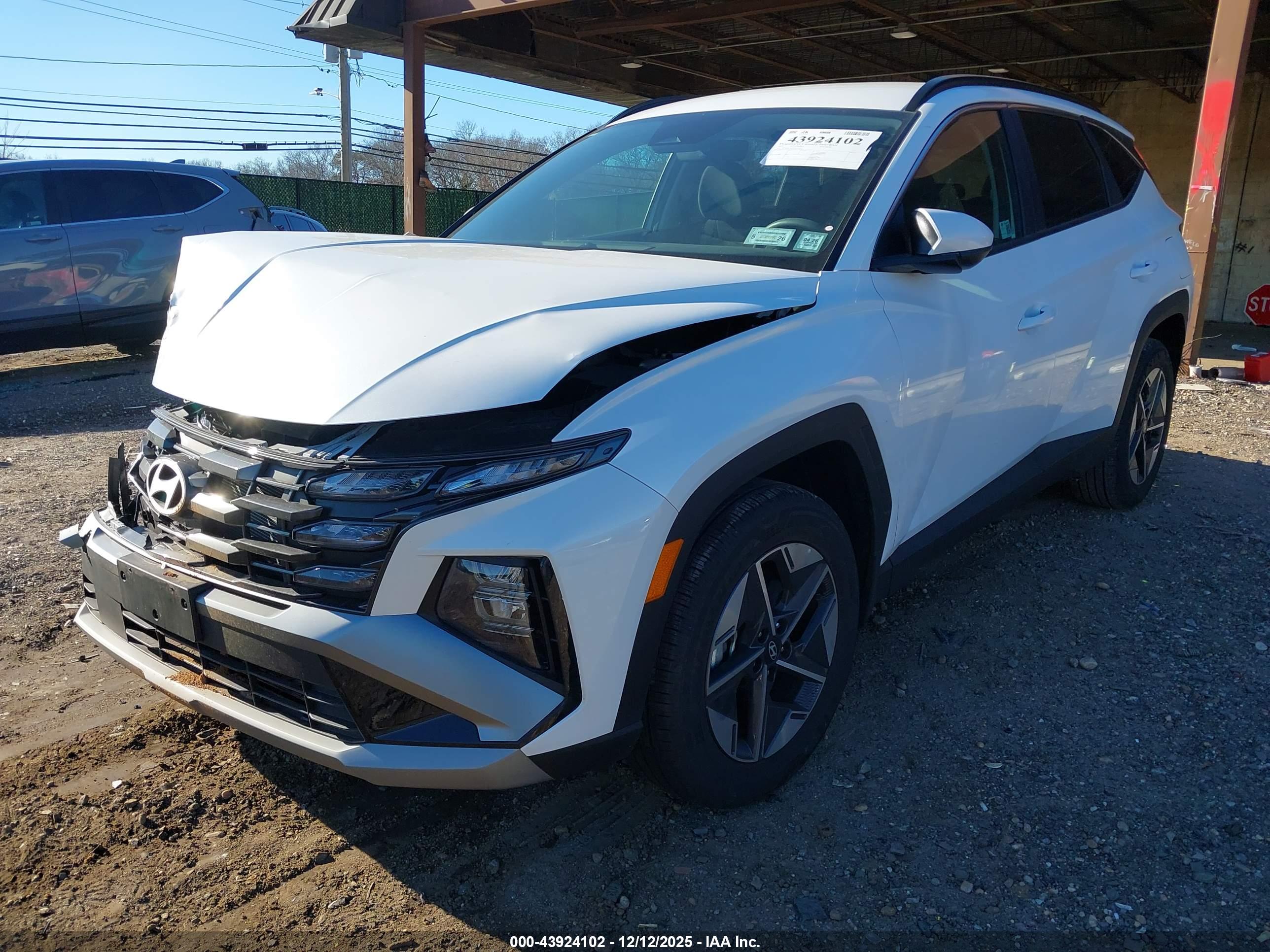 HYUNDAI TUCSON image 2