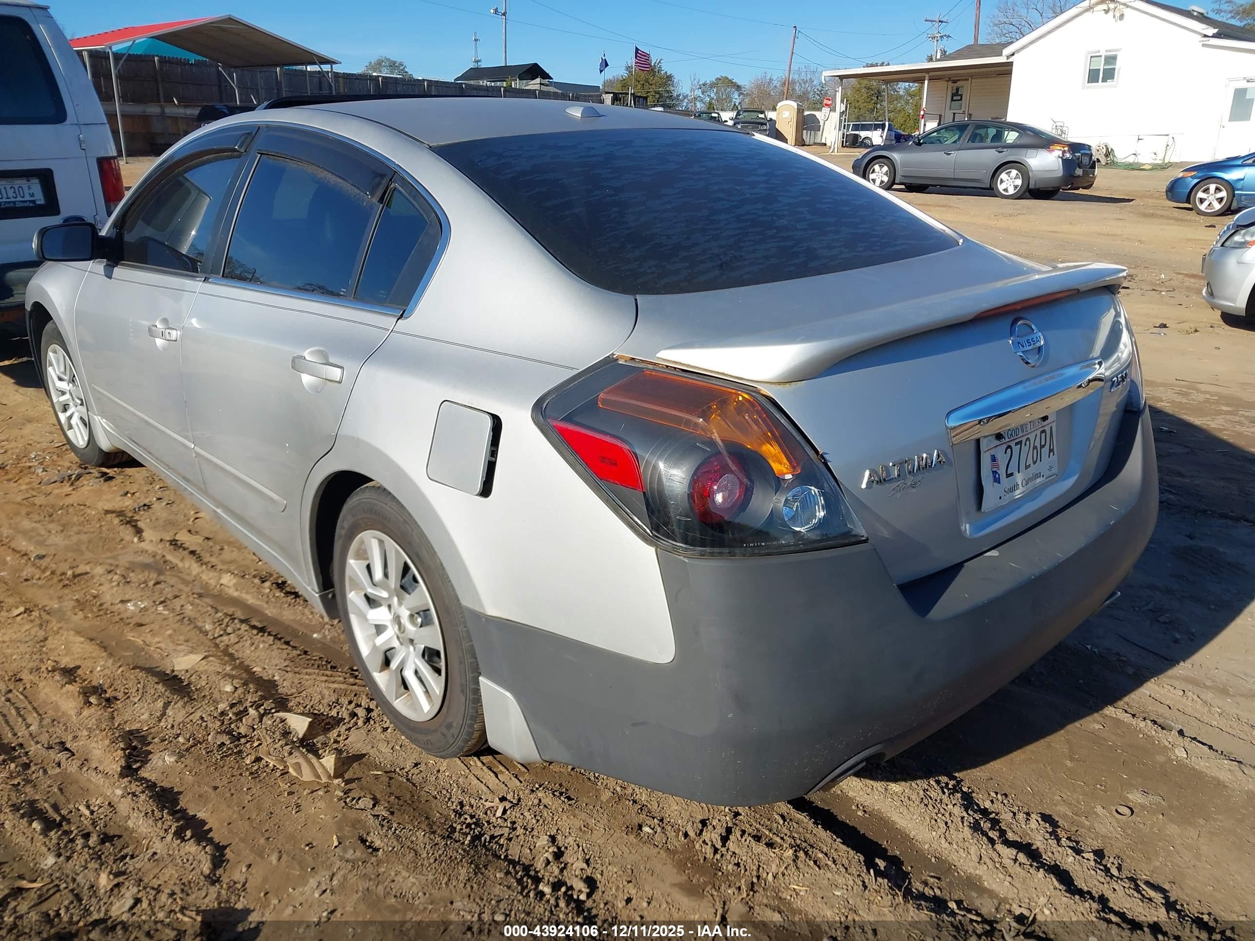 NISSAN ALTIMA image 3