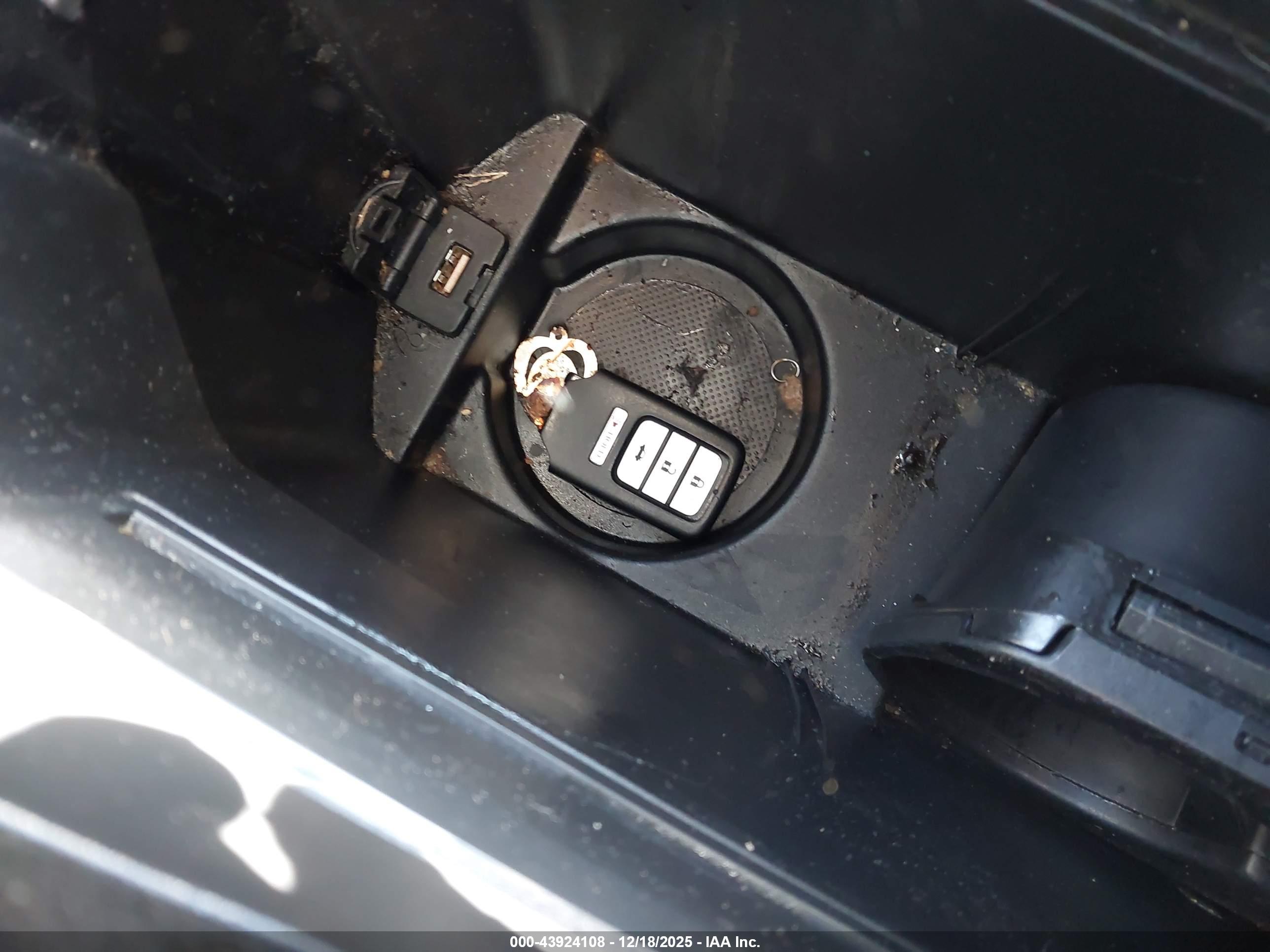 HONDA CIVIC image 11