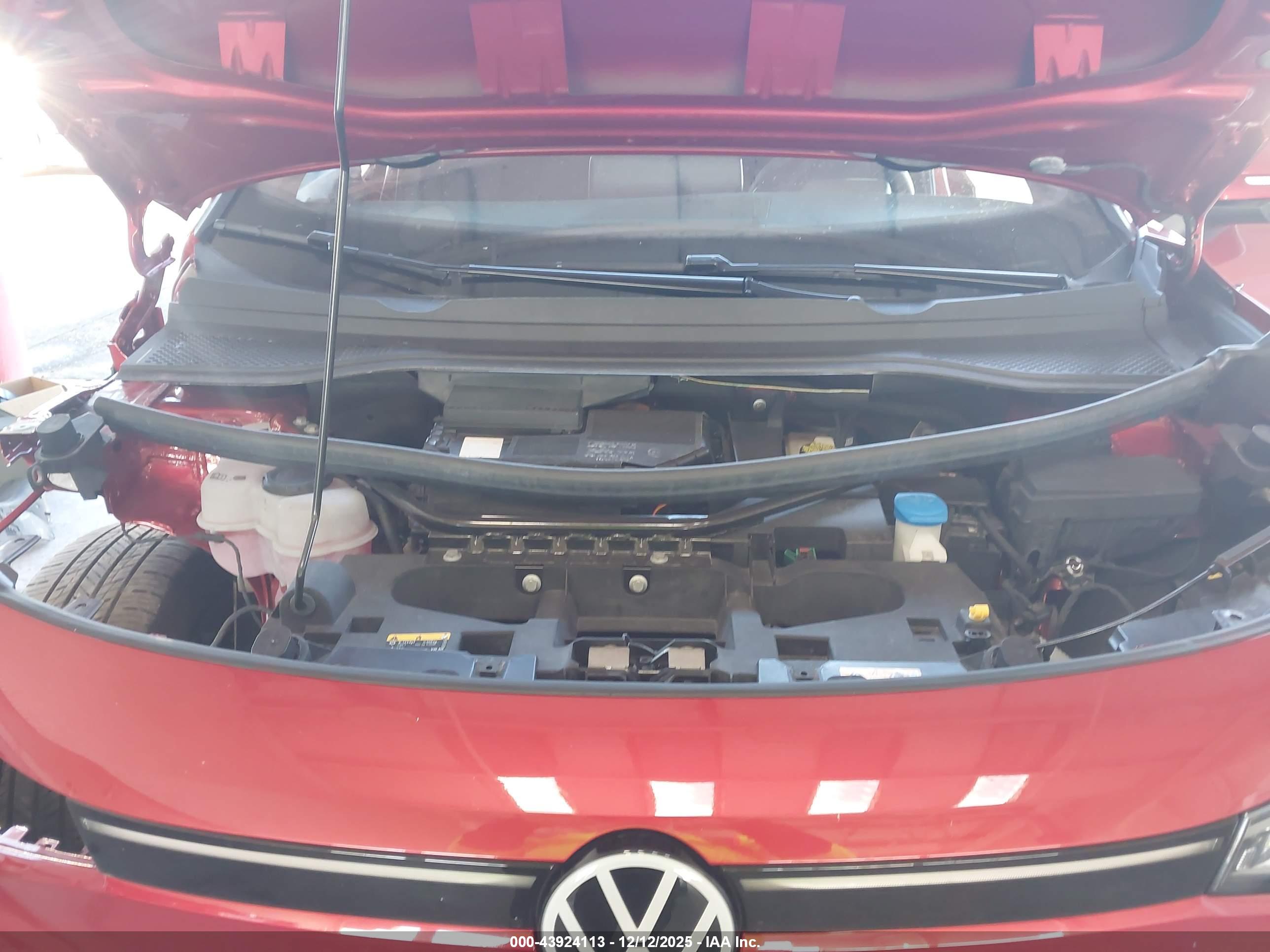 VOLKSWAGEN ID.4 image 10