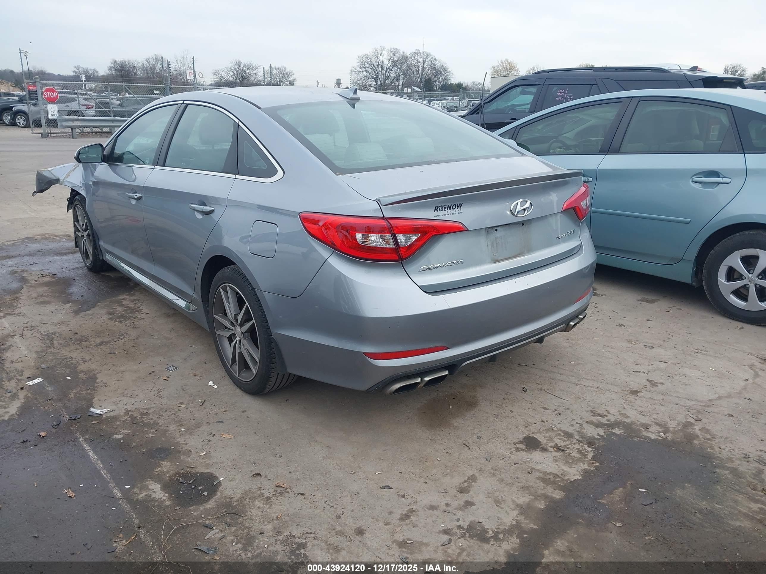 HYUNDAI SONATA image 3