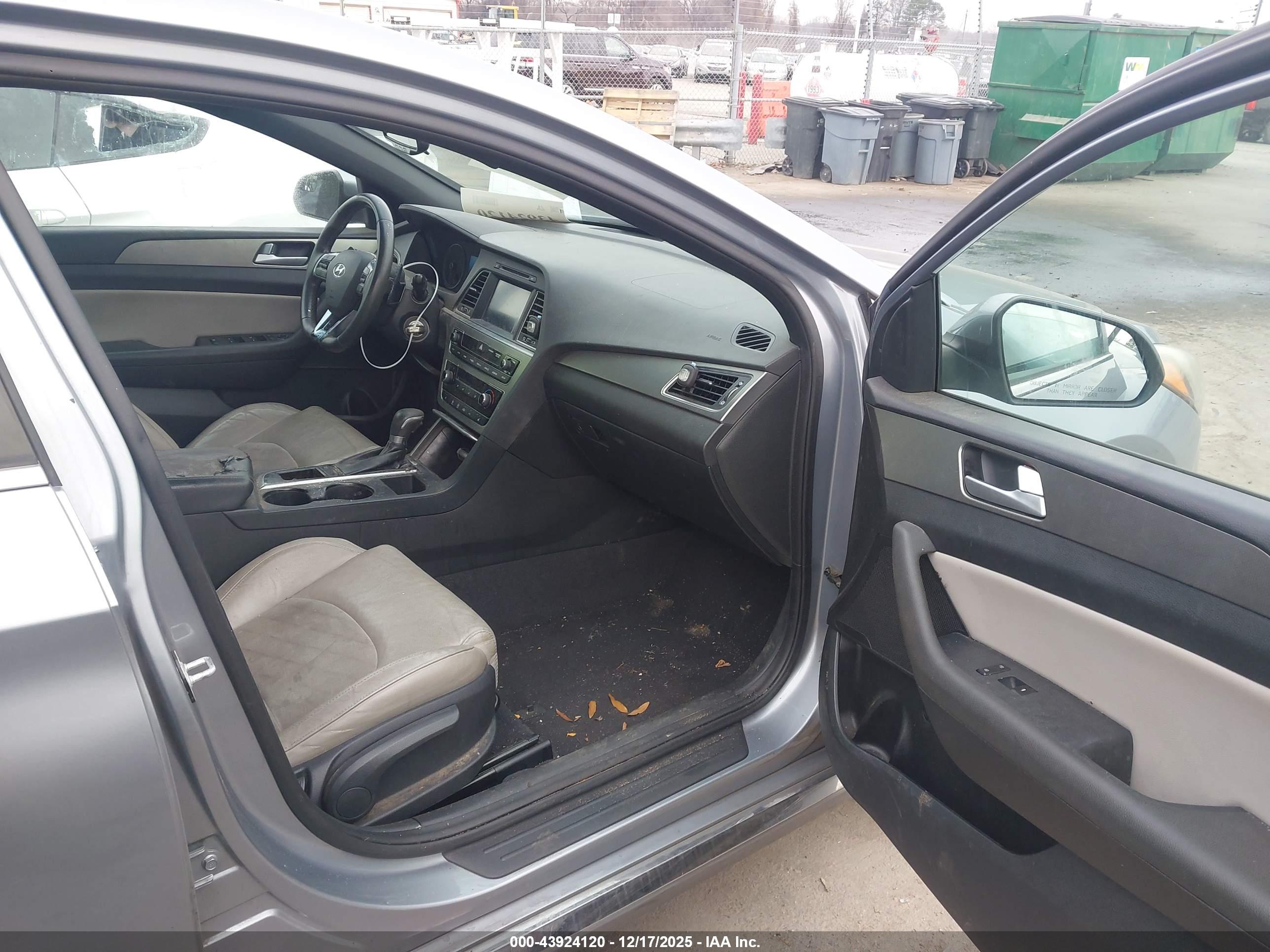 HYUNDAI SONATA image 5