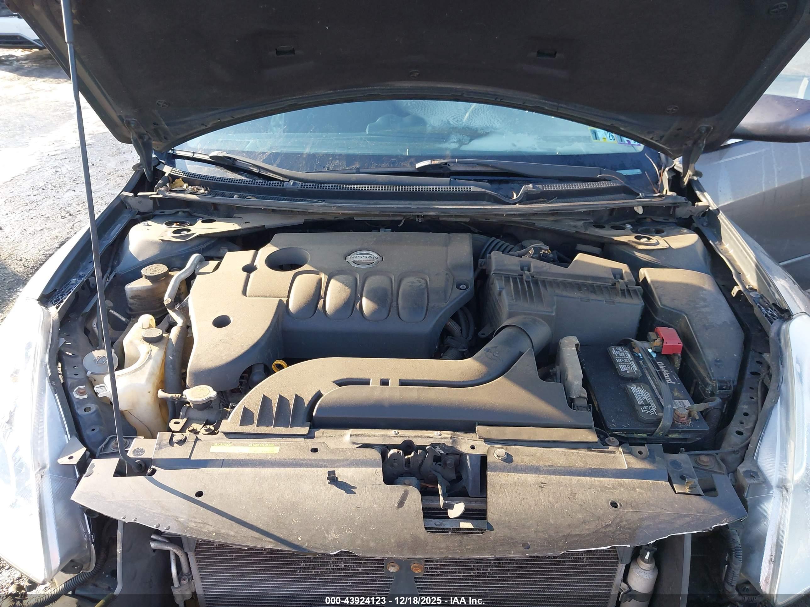 NISSAN ALTIMA image 10