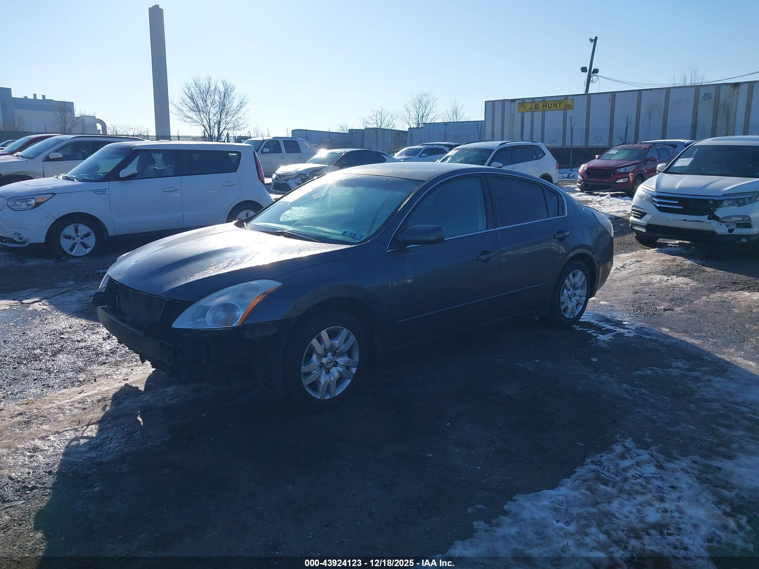 NISSAN ALTIMA image 2