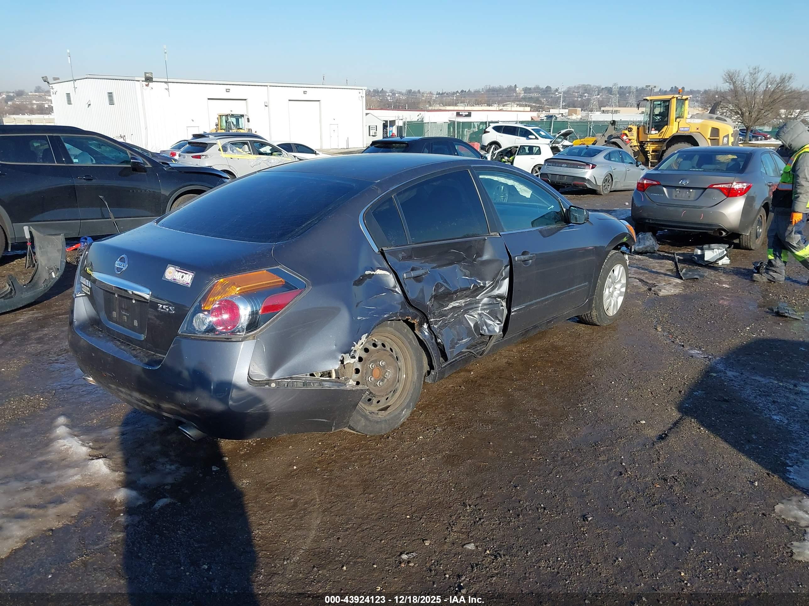 NISSAN ALTIMA image 4