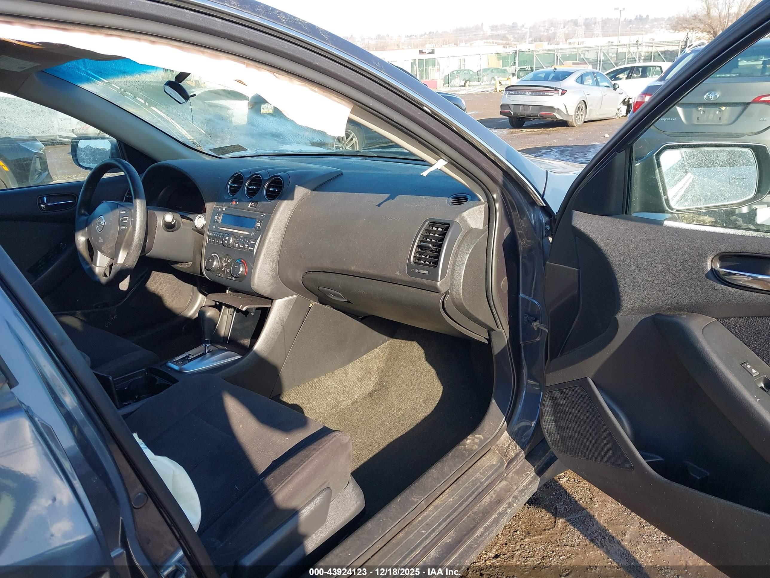 NISSAN ALTIMA image 5