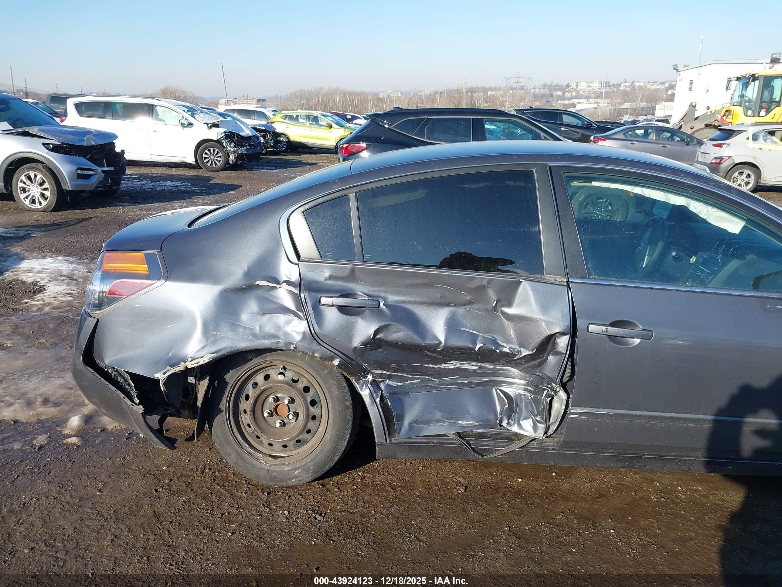 NISSAN ALTIMA image 6