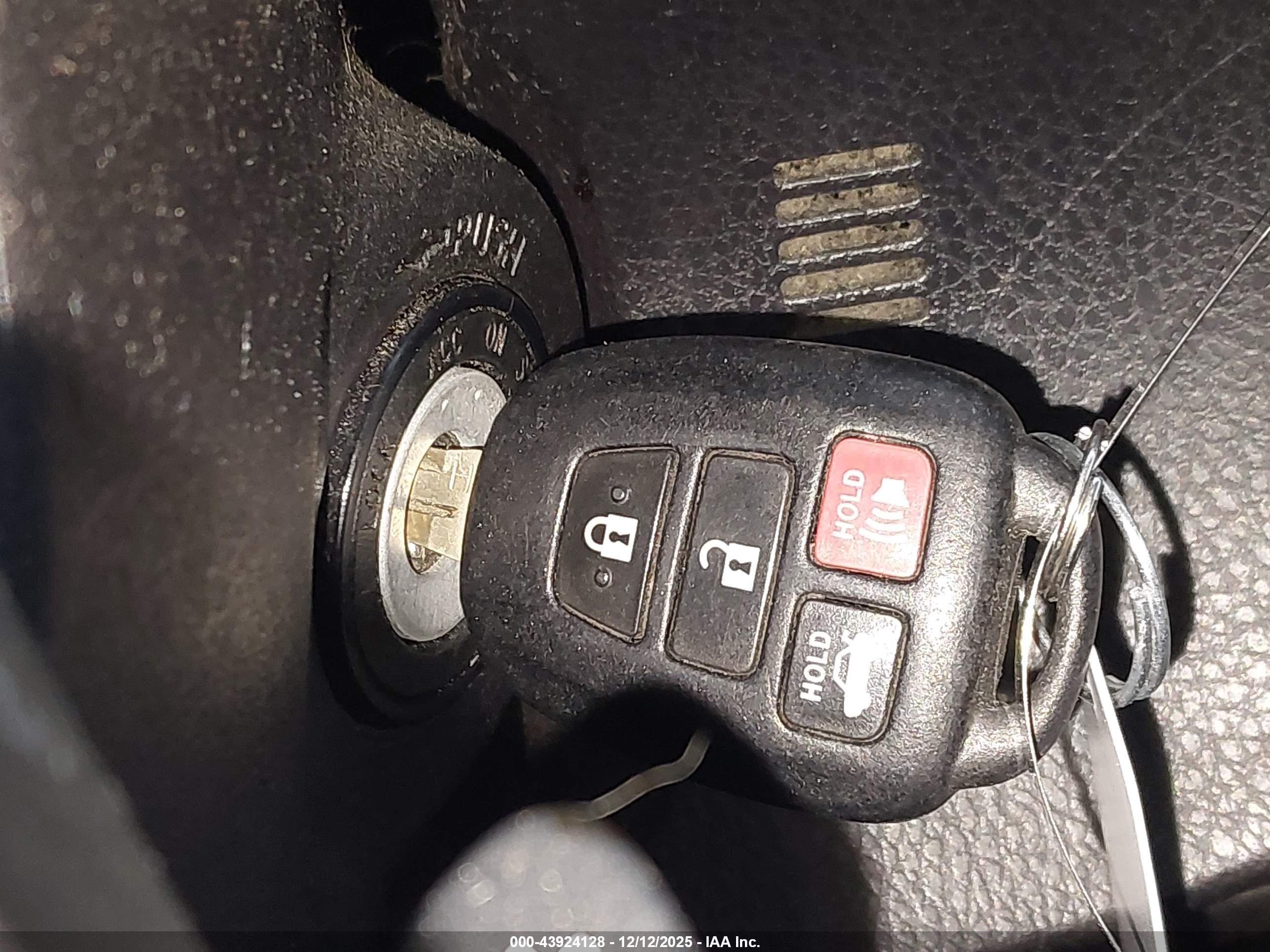 TOYOTA COROLLA image 11