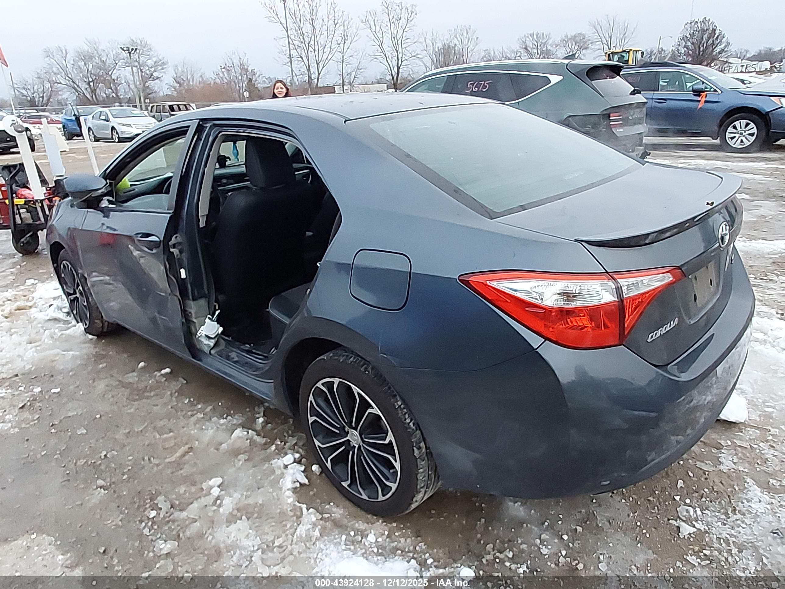 TOYOTA COROLLA image 3