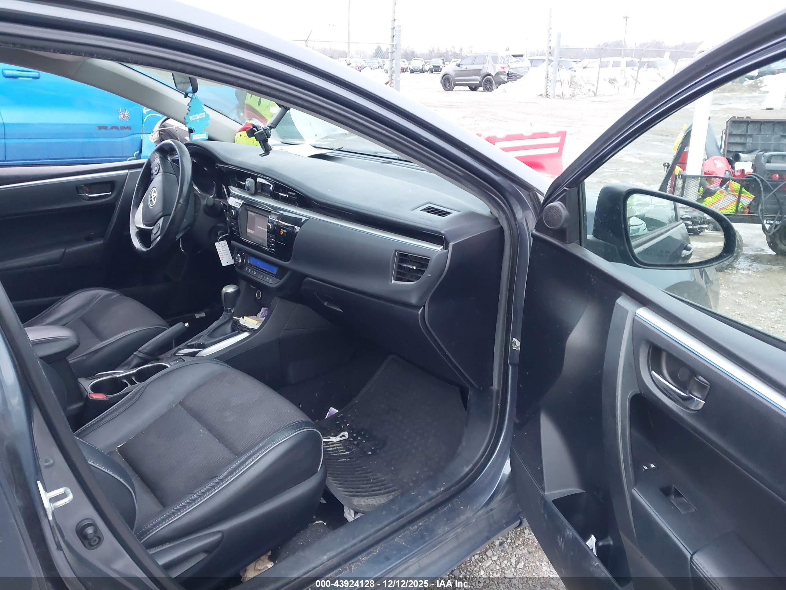 TOYOTA COROLLA image 5