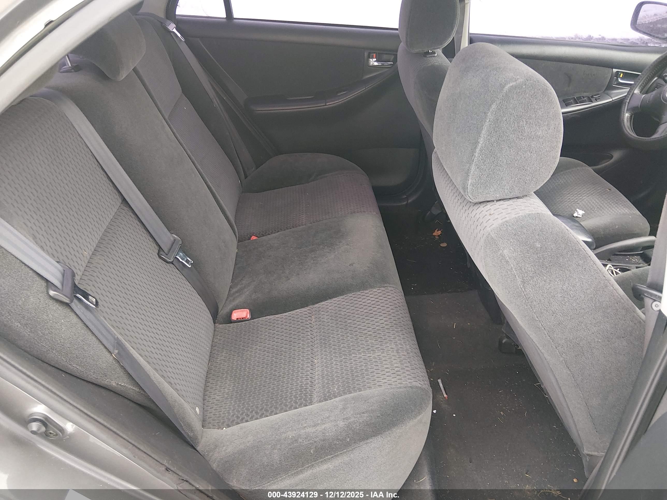 TOYOTA COROLLA image 8
