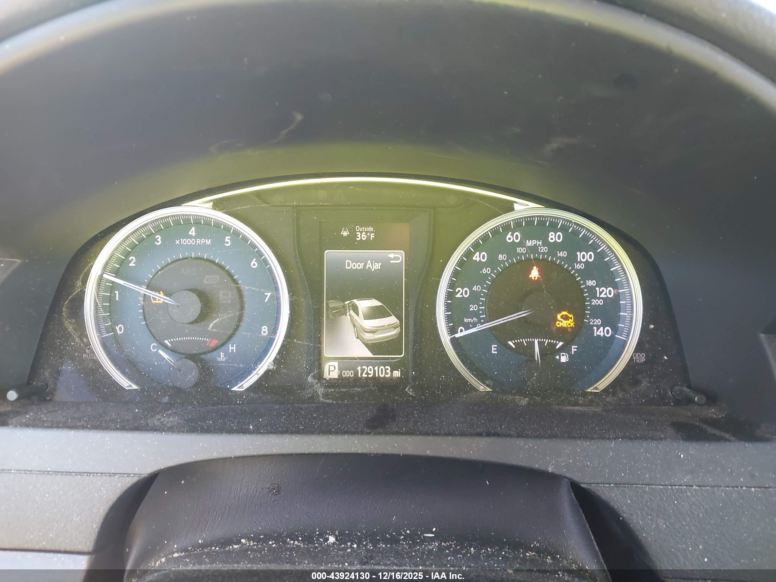 TOYOTA CAMRY image 7