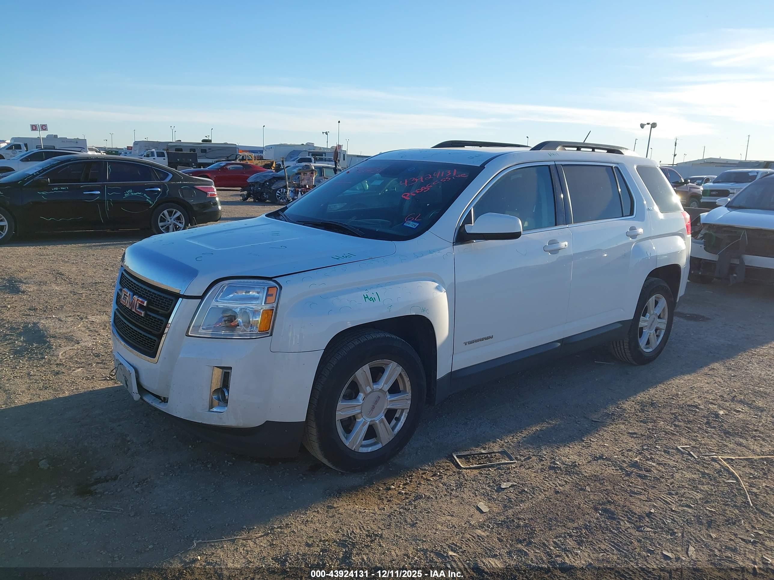 GMC TERRAIN image 2
