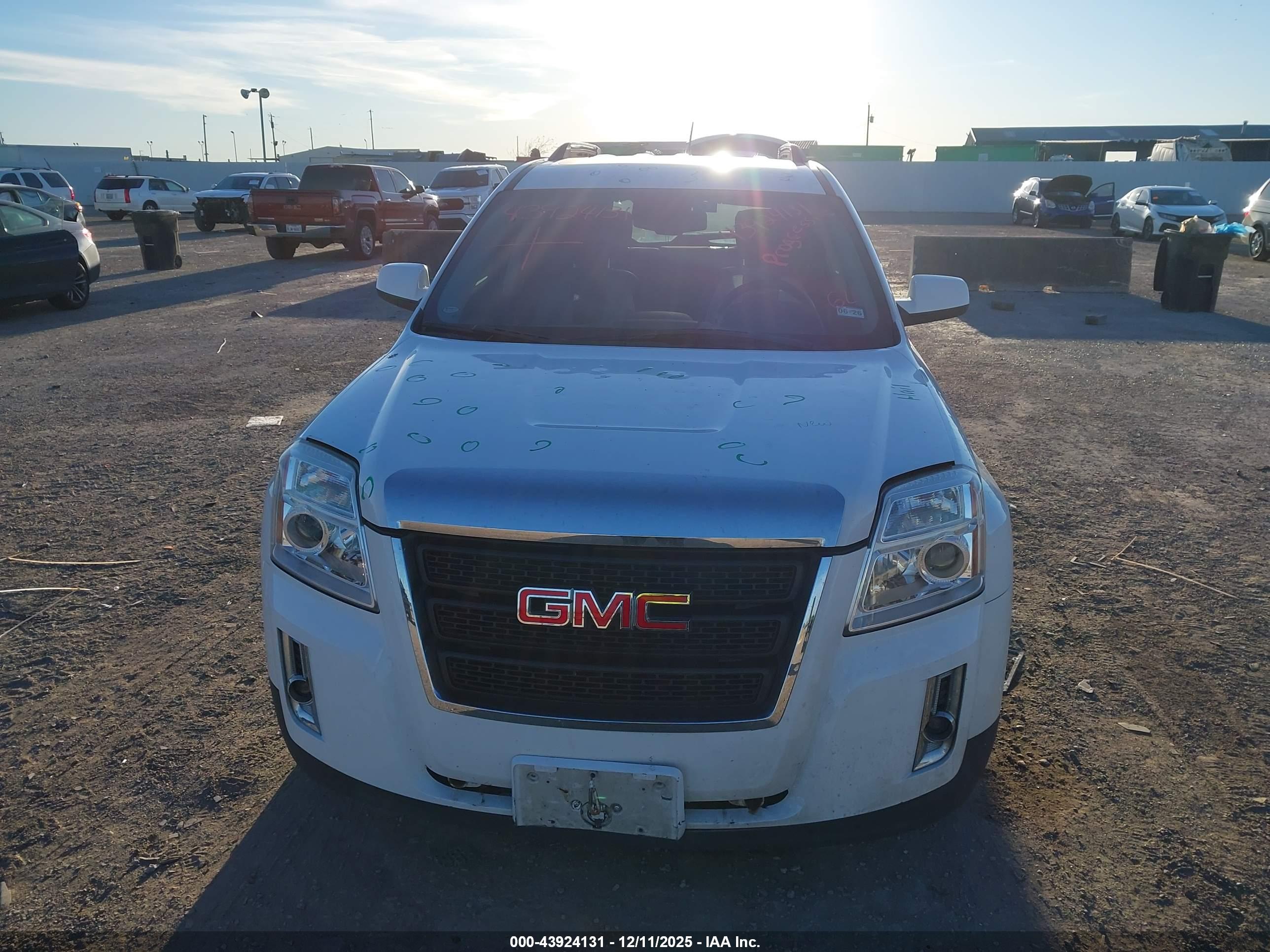 GMC TERRAIN image 6
