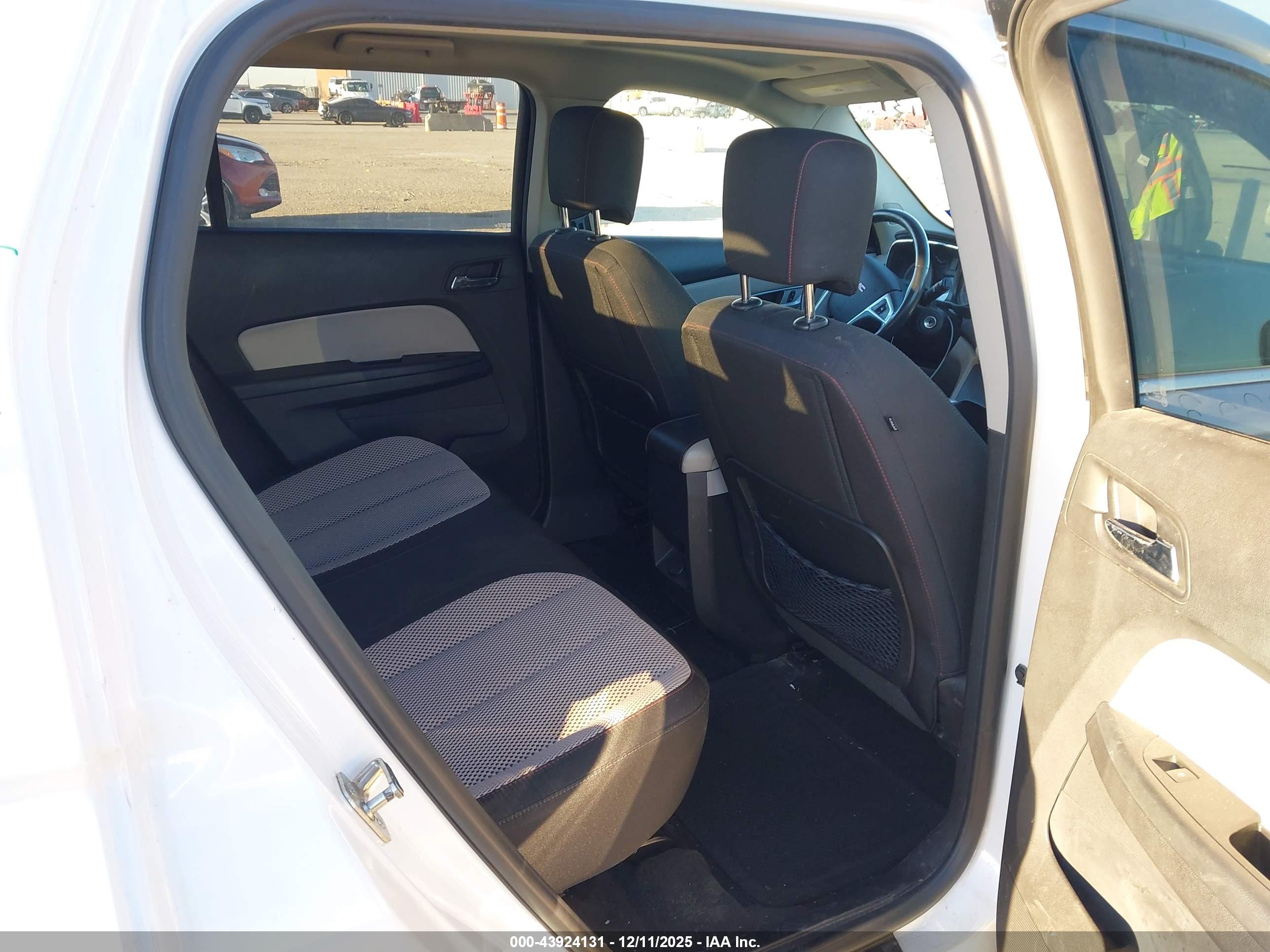 GMC TERRAIN image 8