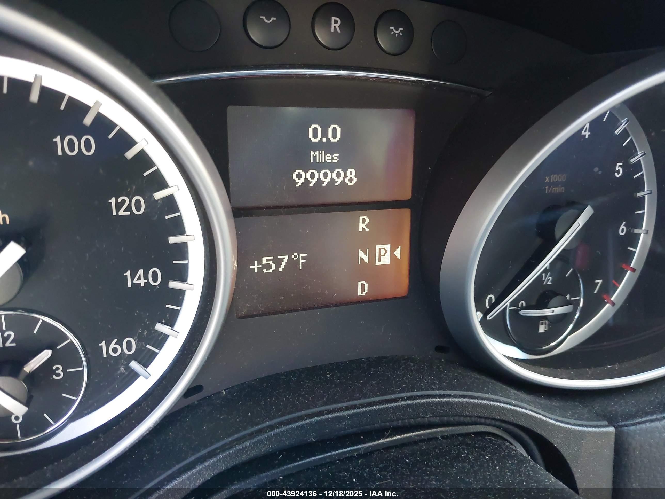 MERCEDES-BENZ GL image 7