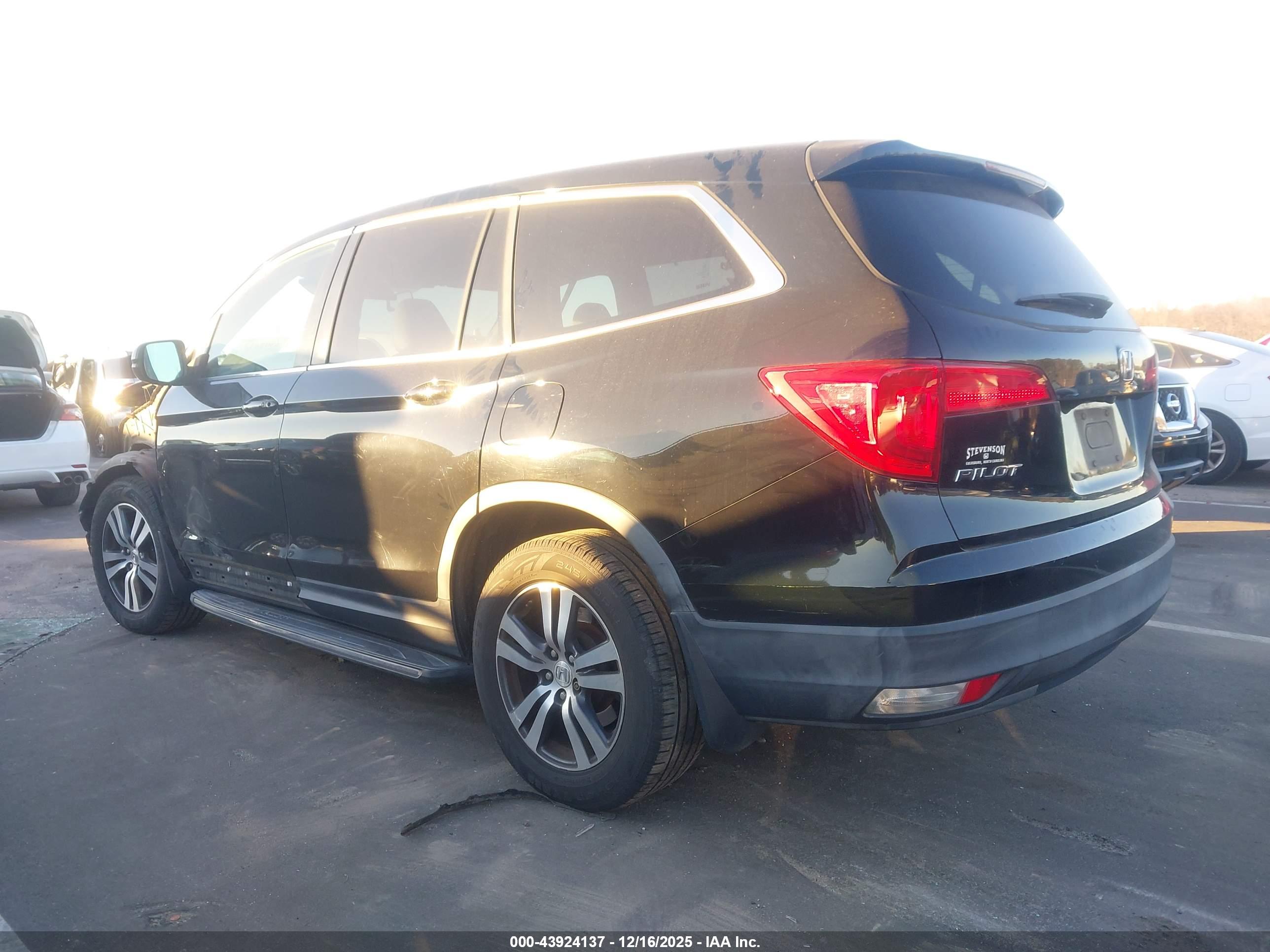 HONDA PILOT image 3