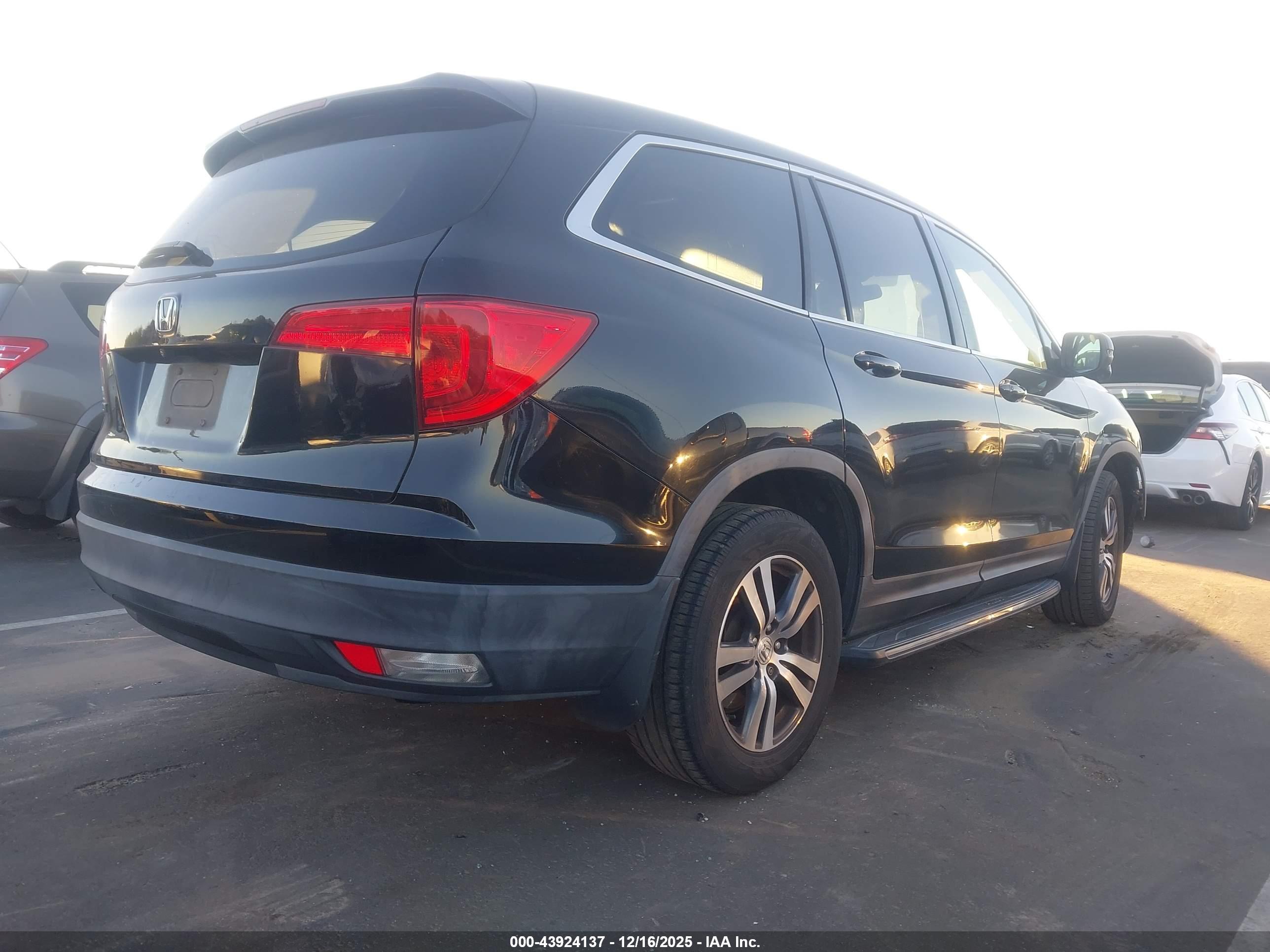 HONDA PILOT image 4