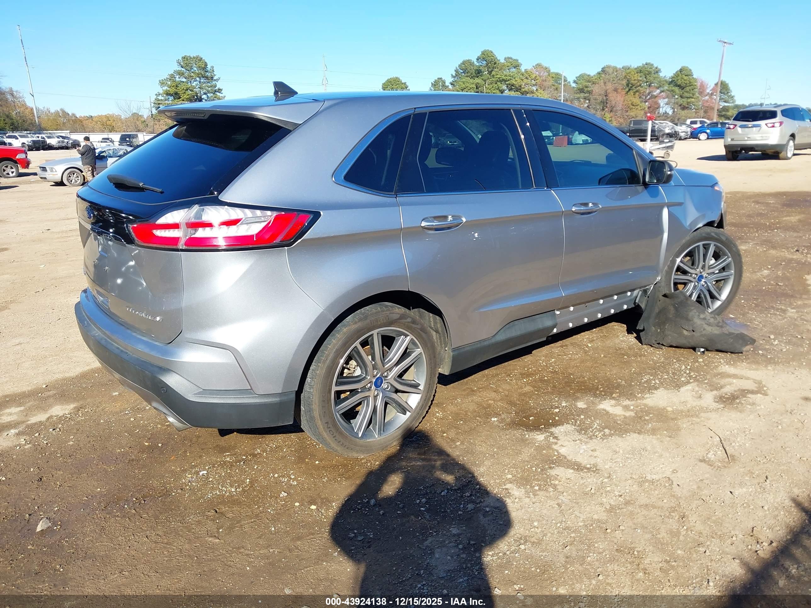 FORD EDGE image 4