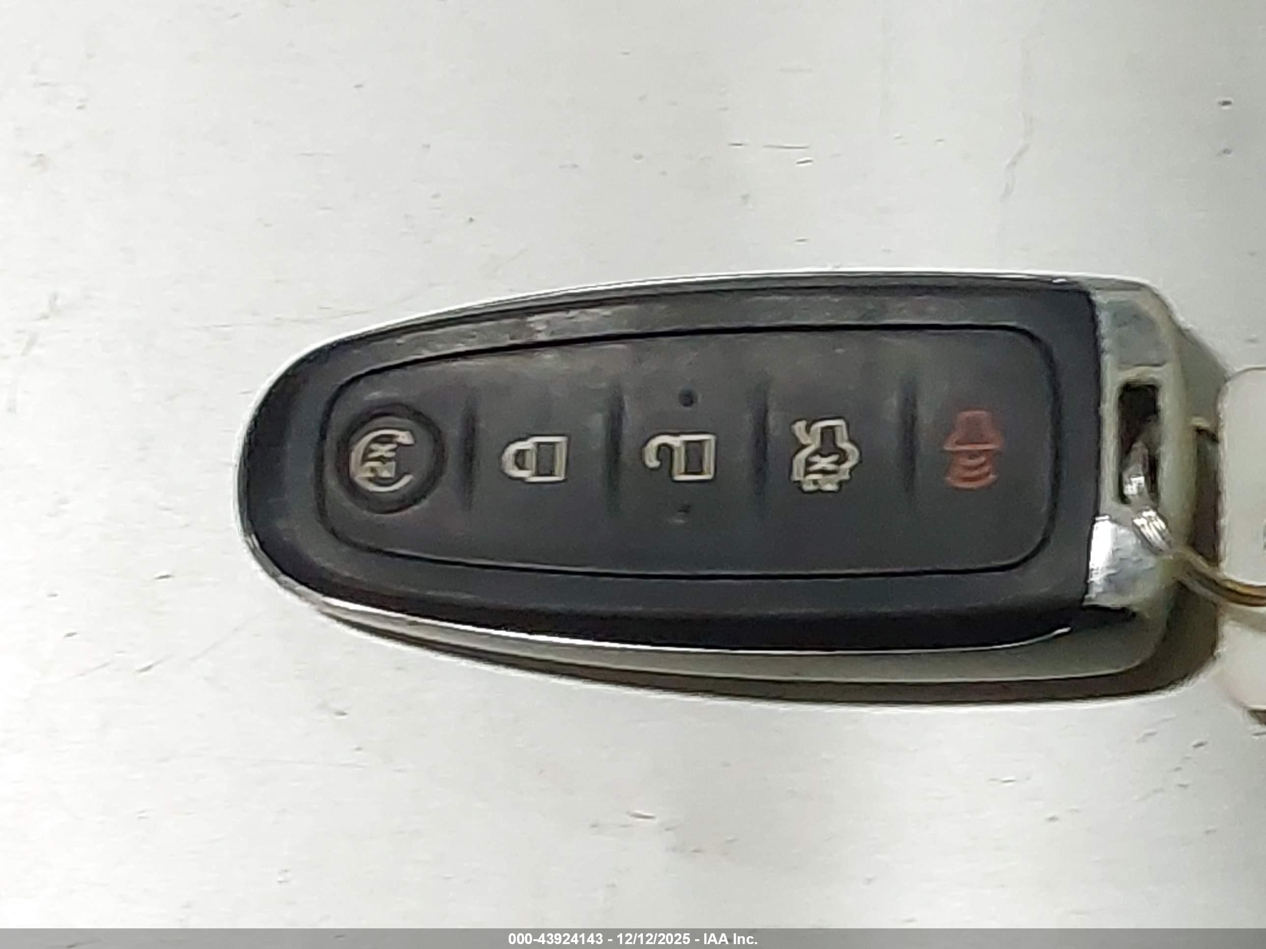 FORD ESCAPE image 11