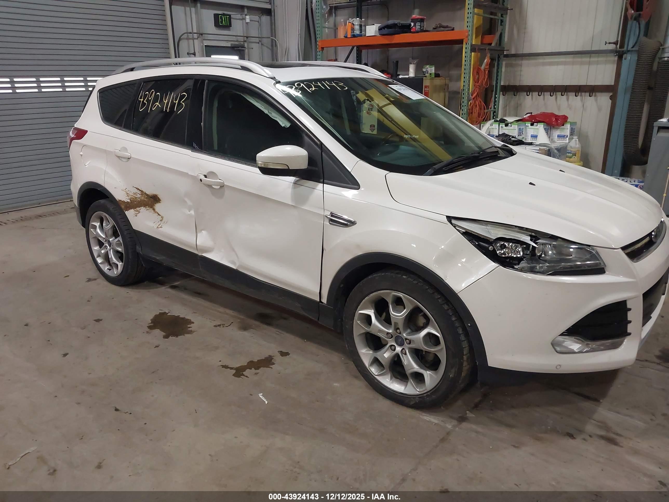 FORD ESCAPE image 6