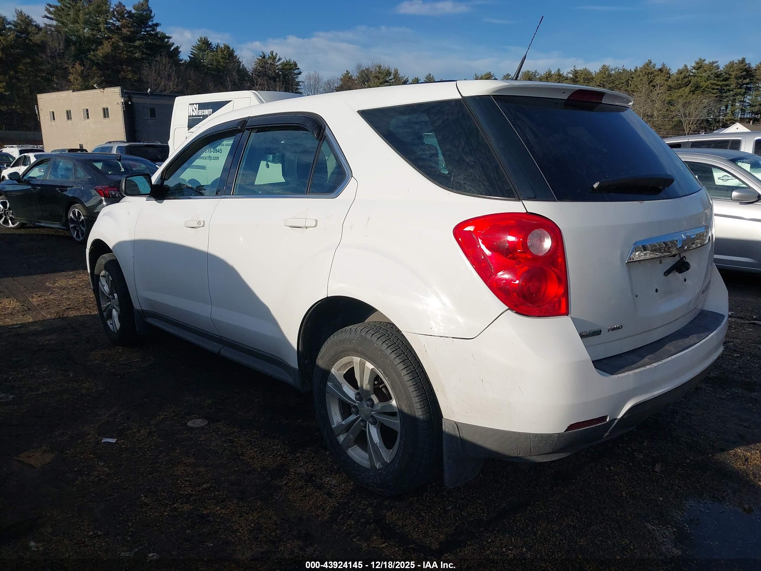 CHEVROLET EQUINOX image 3